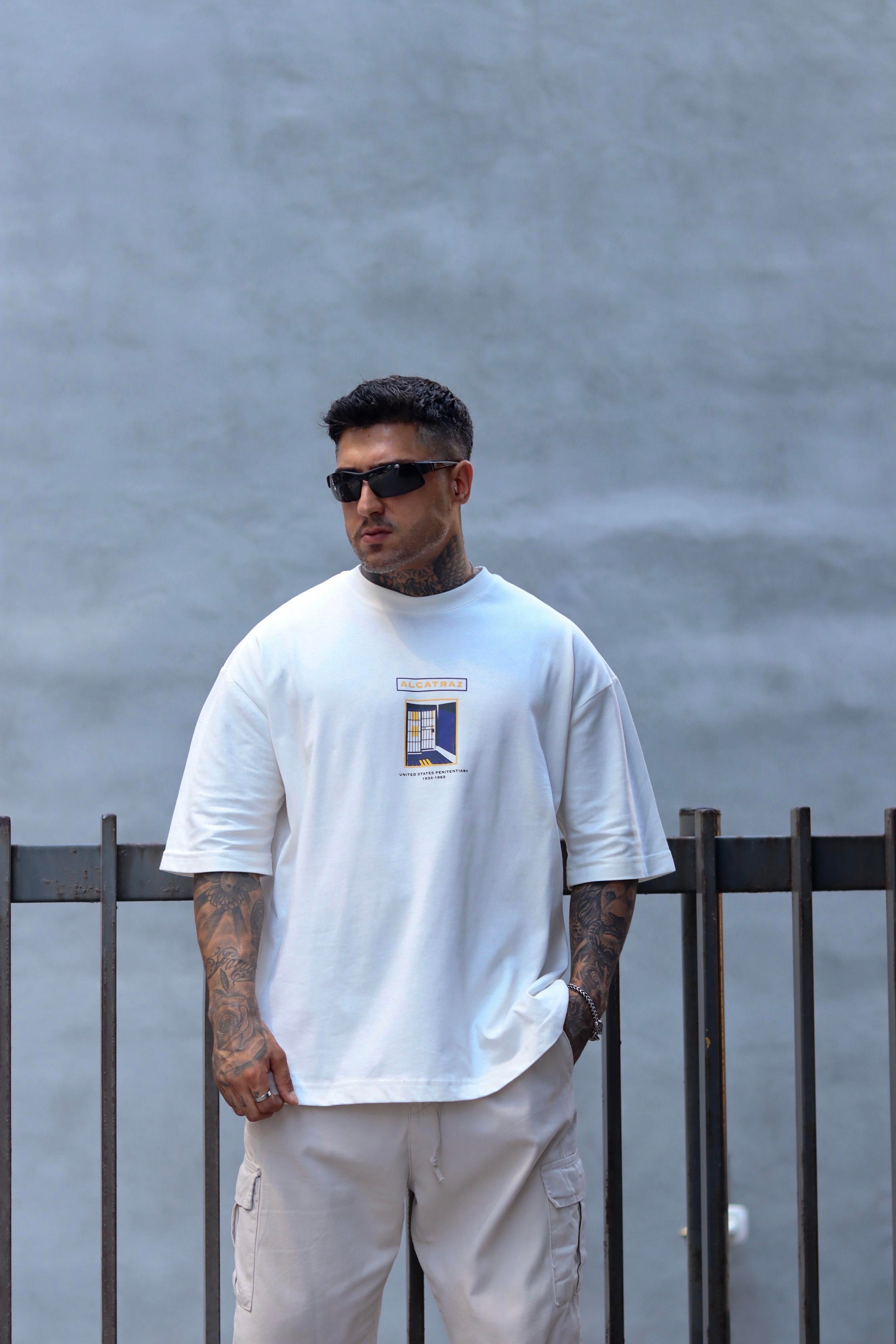 Alcatraz beyaz oversize tshirt