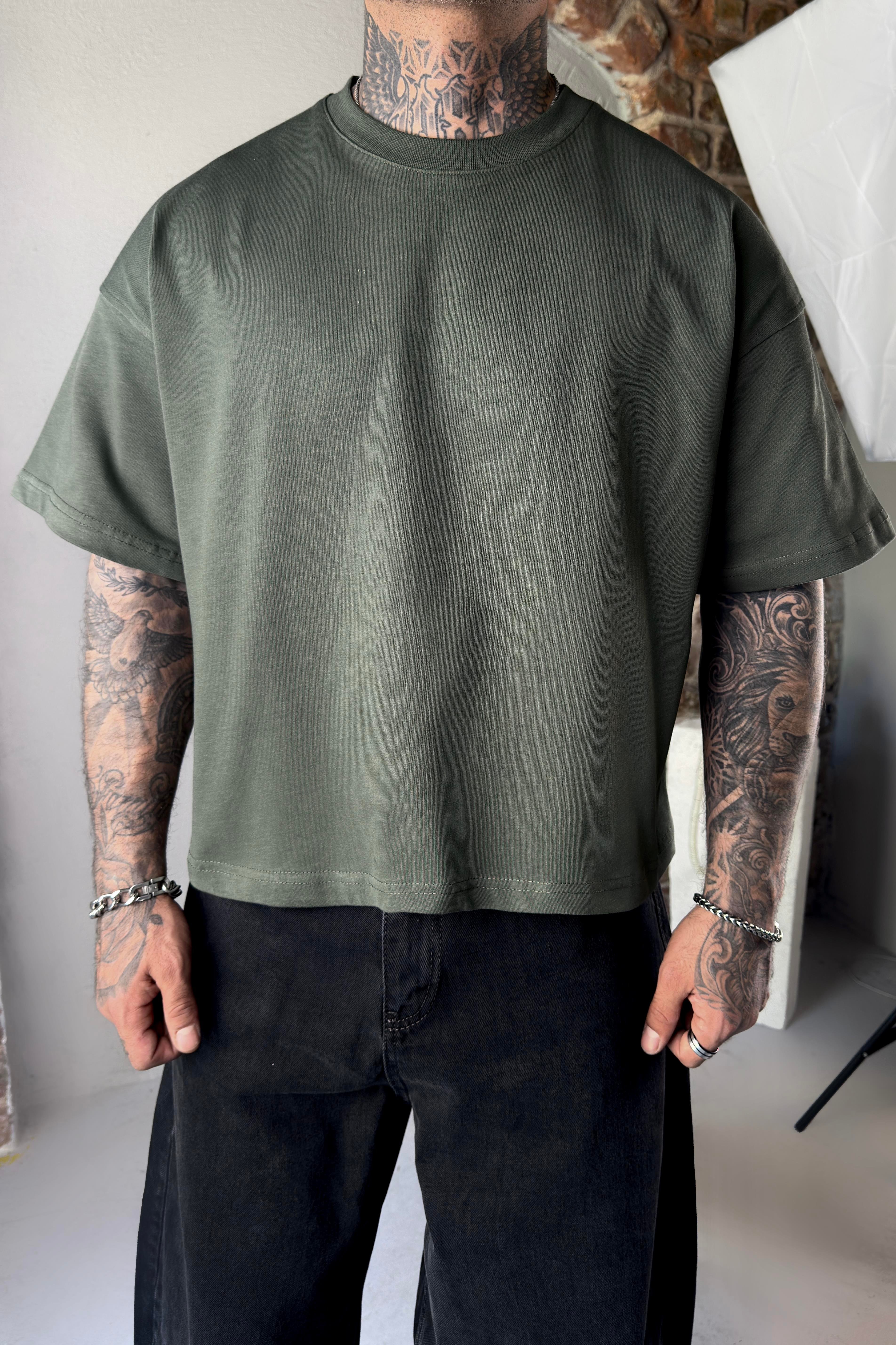 Basic Cropped Haki Tshirt