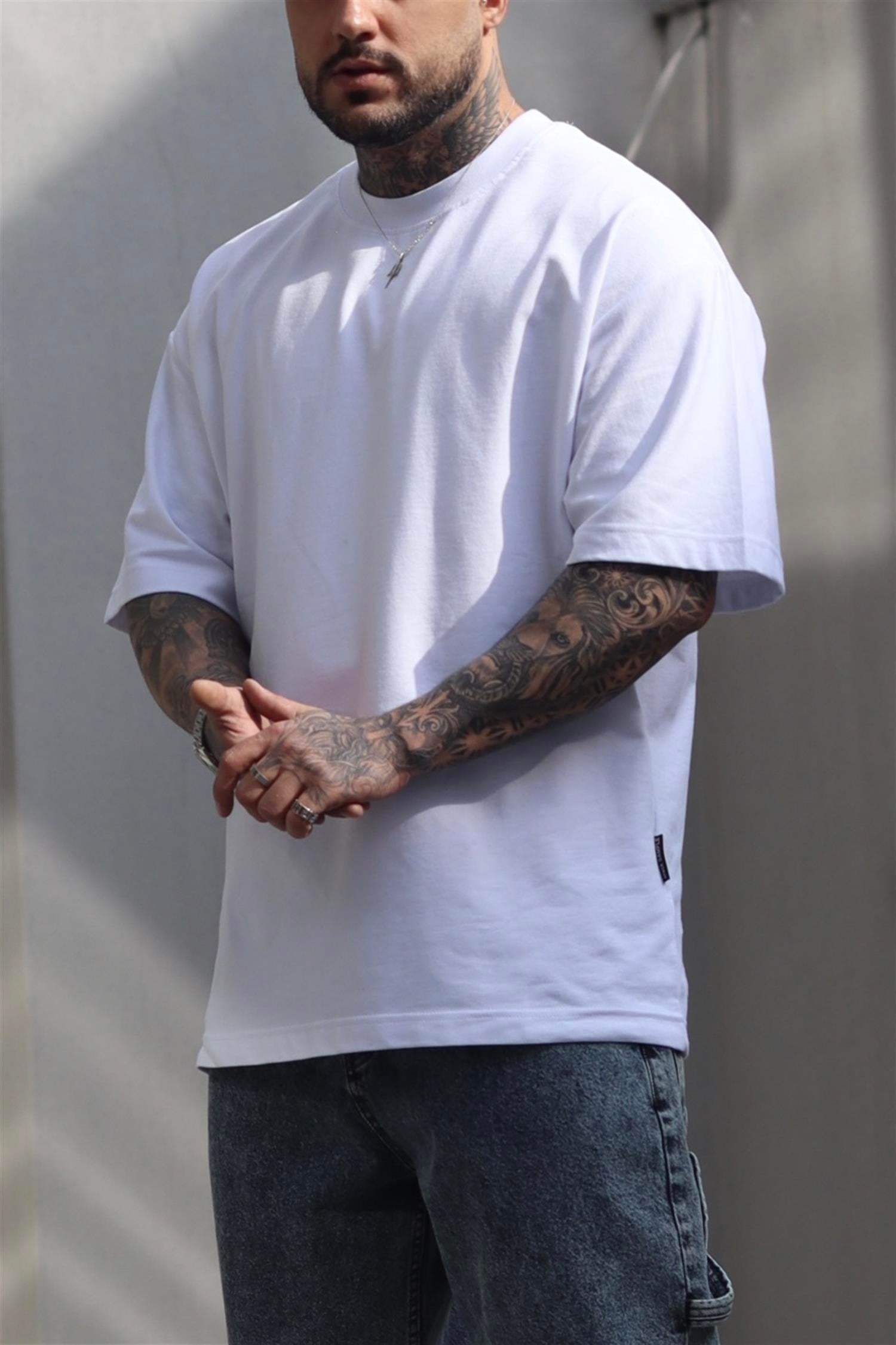 Basic oversize beyaz tshirt