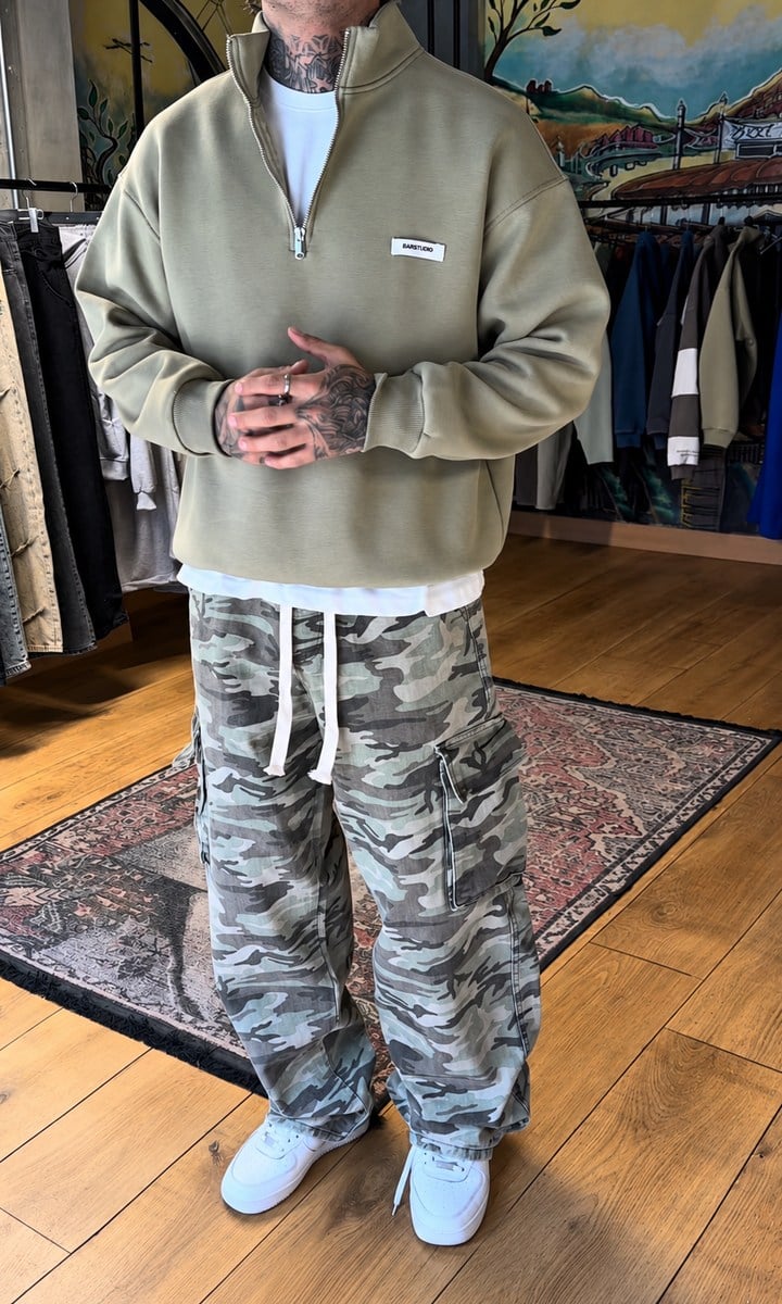Green Oversize Zip Sweatshirt