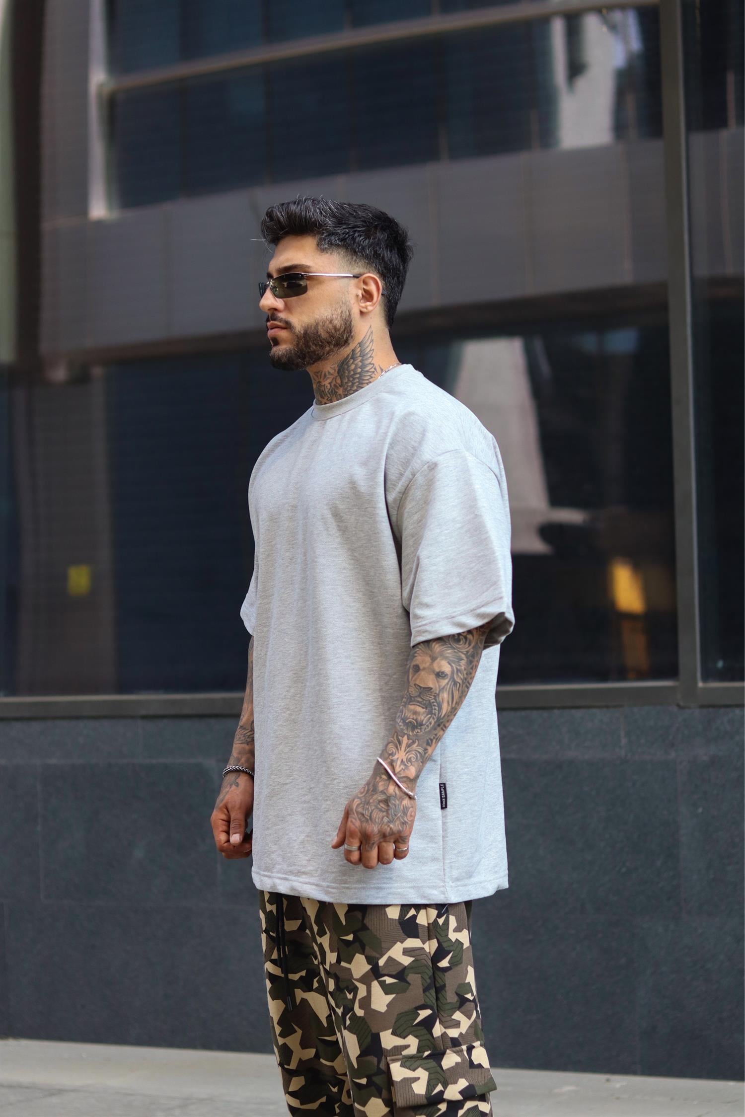 Grey oversize tshirt