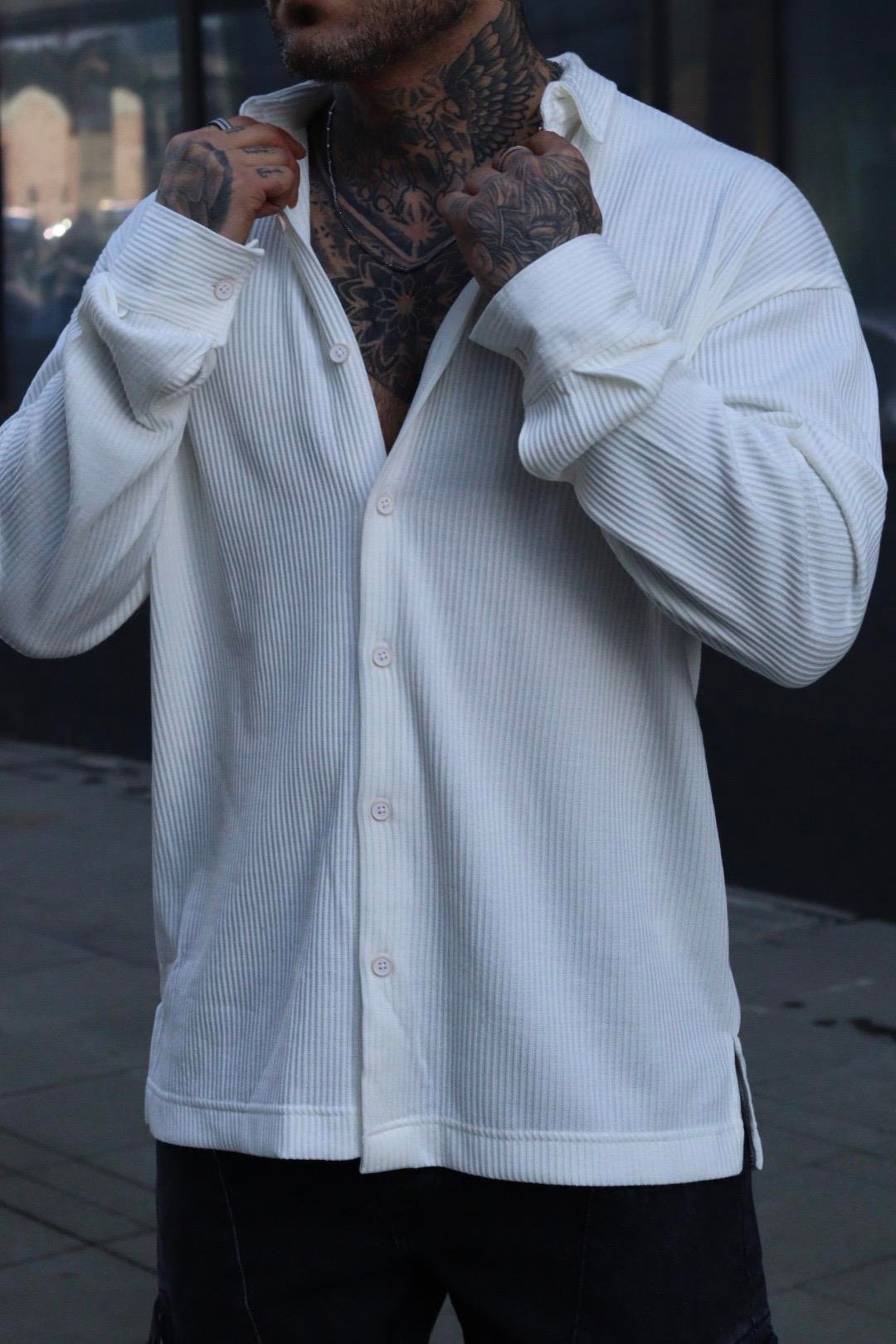 Kırık beyaz oversize fitilli gömlek