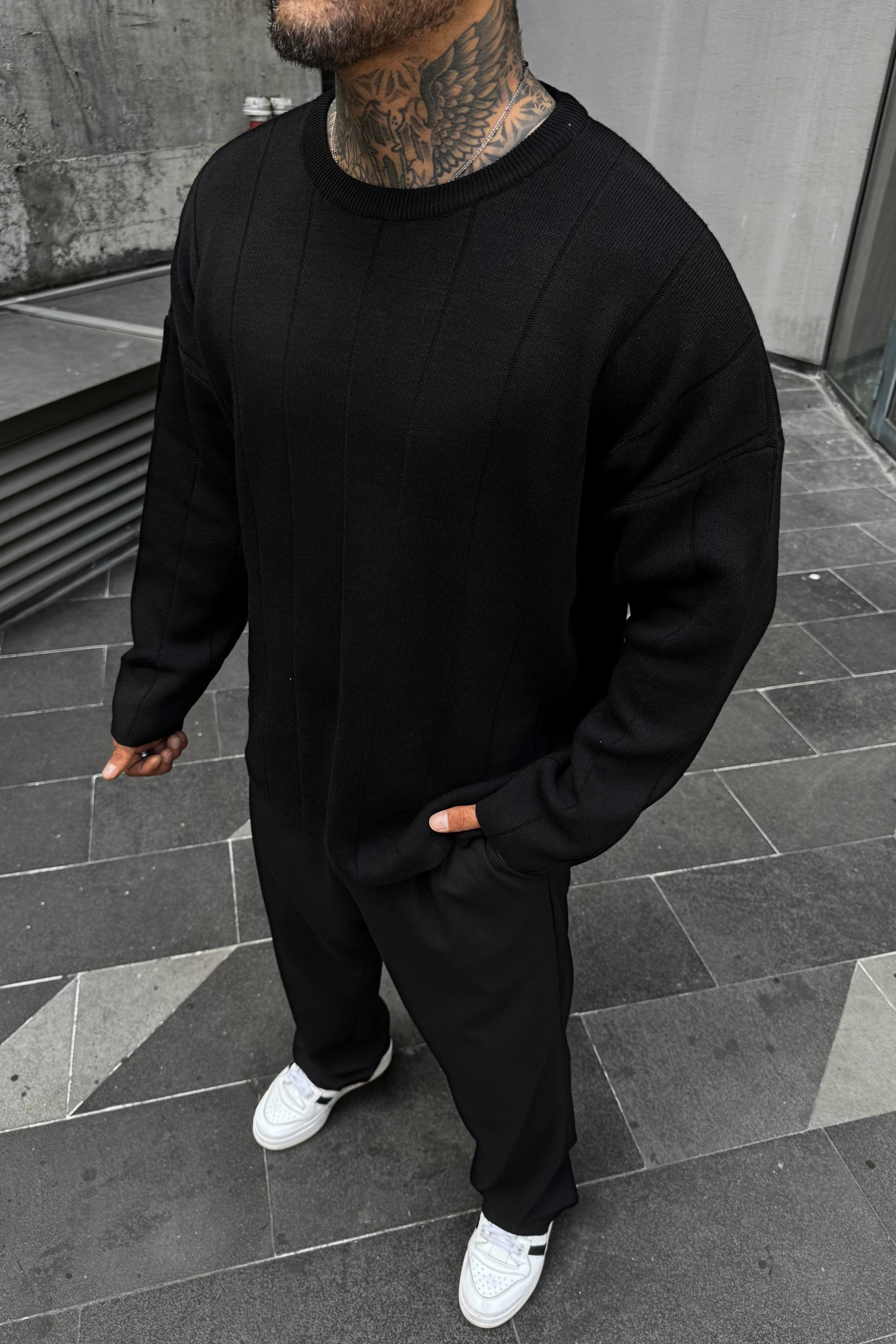 Likralı oversize siyah kazak