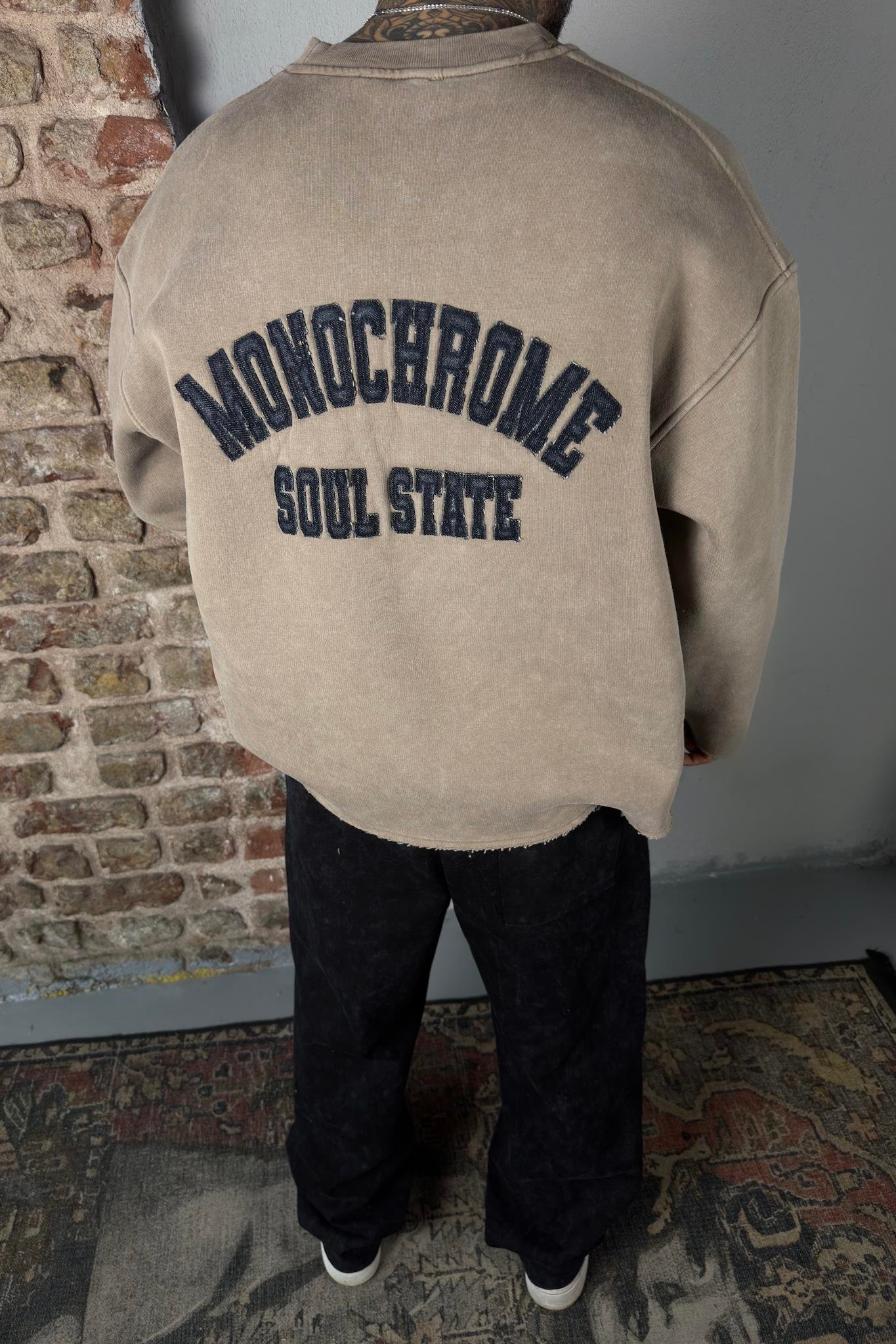 Monochrome Oversize Sweatshirt