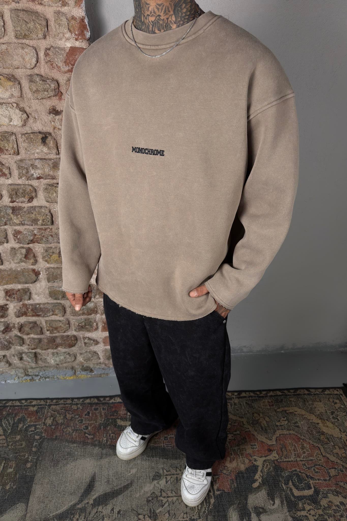 Monochrome Oversize Sweatshirt