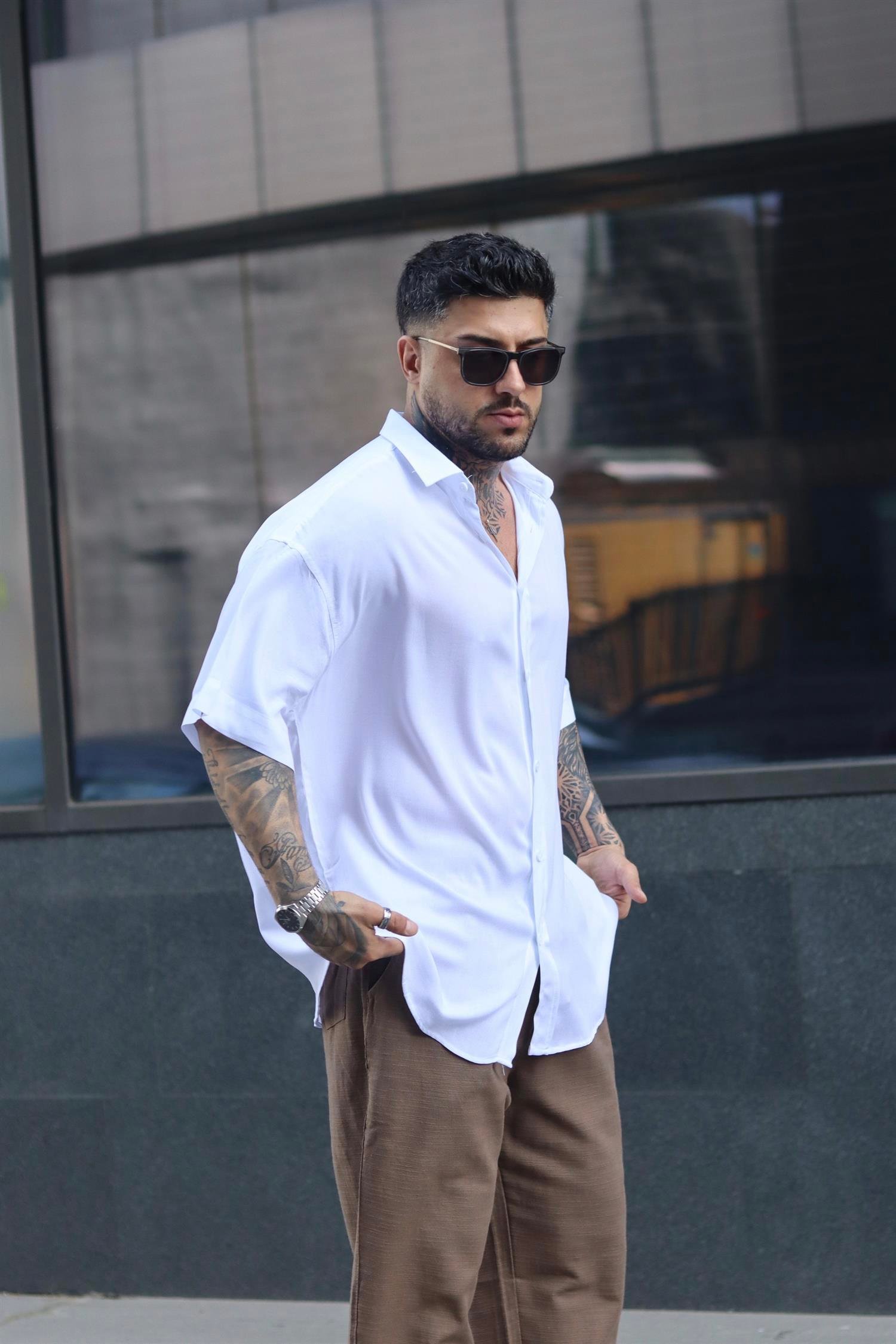 Oversize basic beyaz gömlek