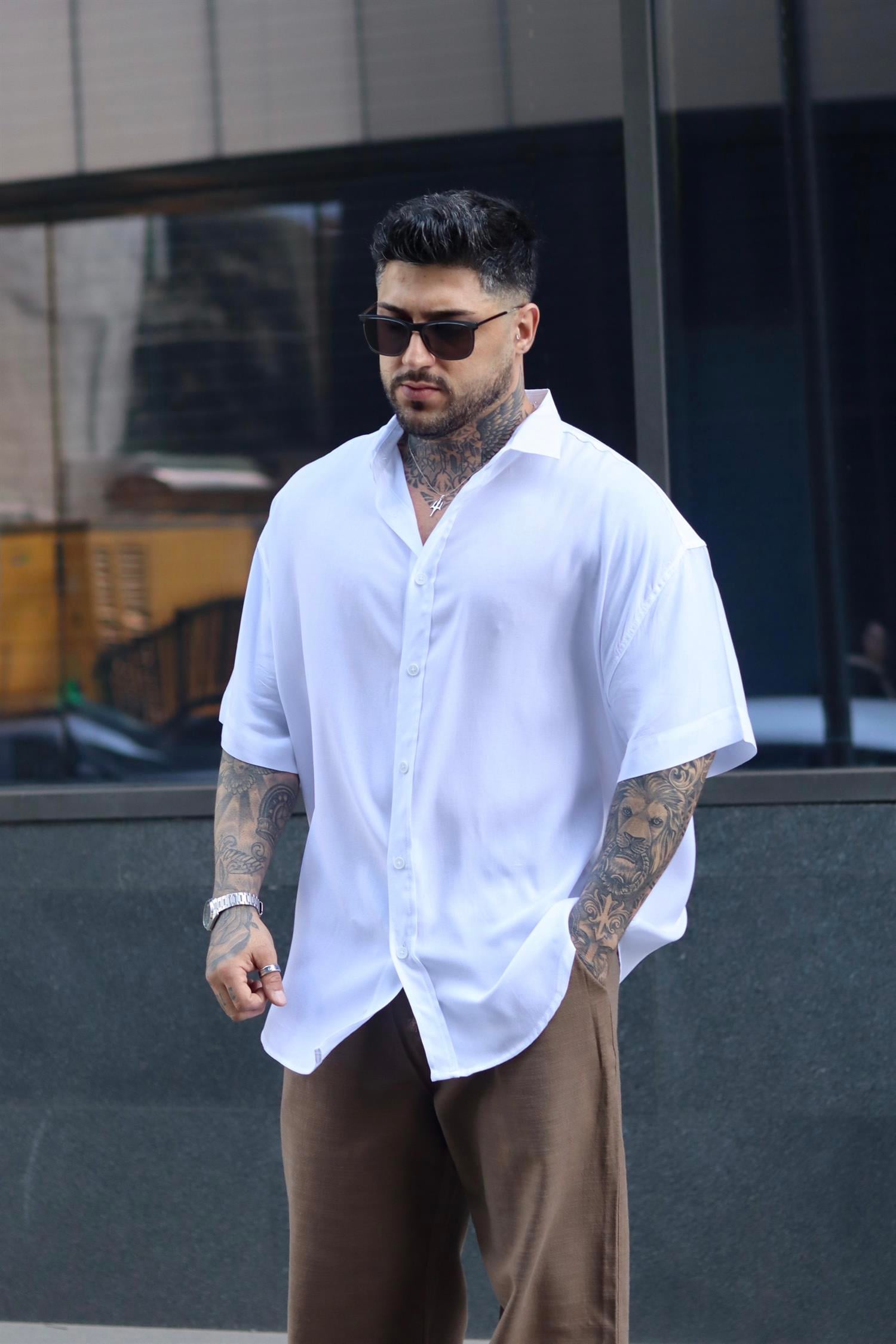 Oversize basic beyaz gömlek