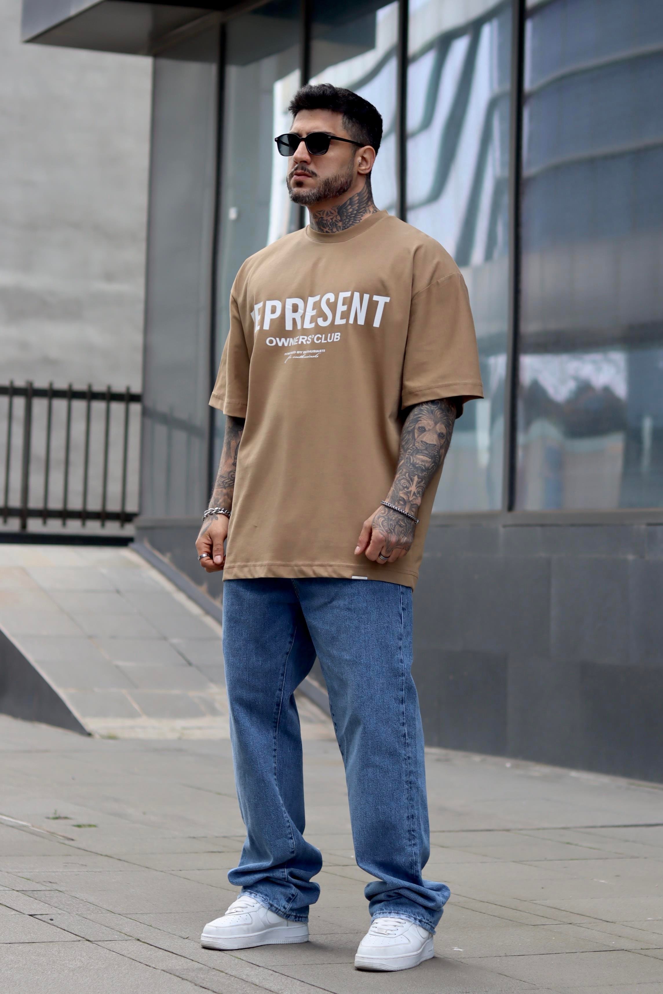 Represent selective oversize tshirt