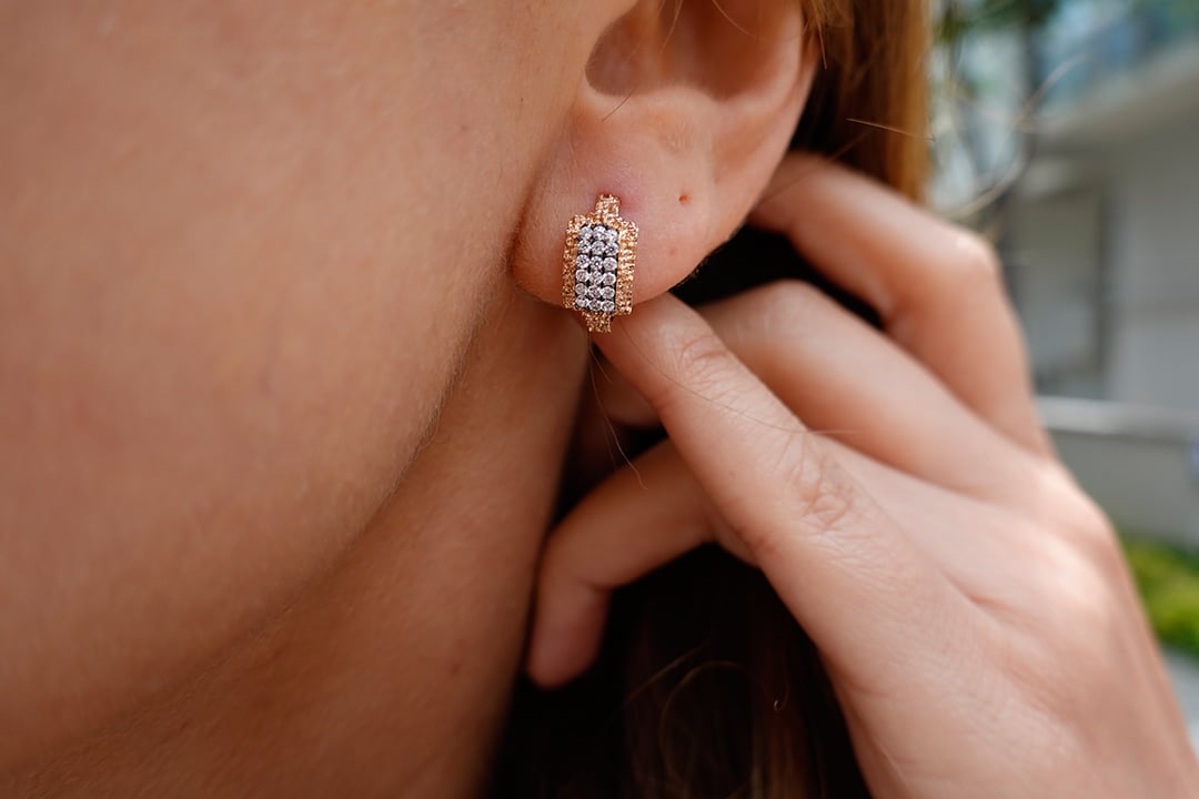 Taşlı Dokulu Küpe