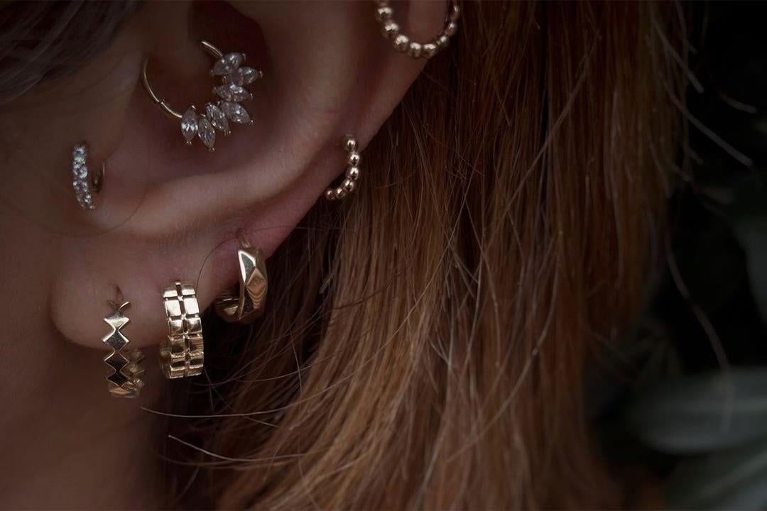 Taşlı Helix Daith Piercing