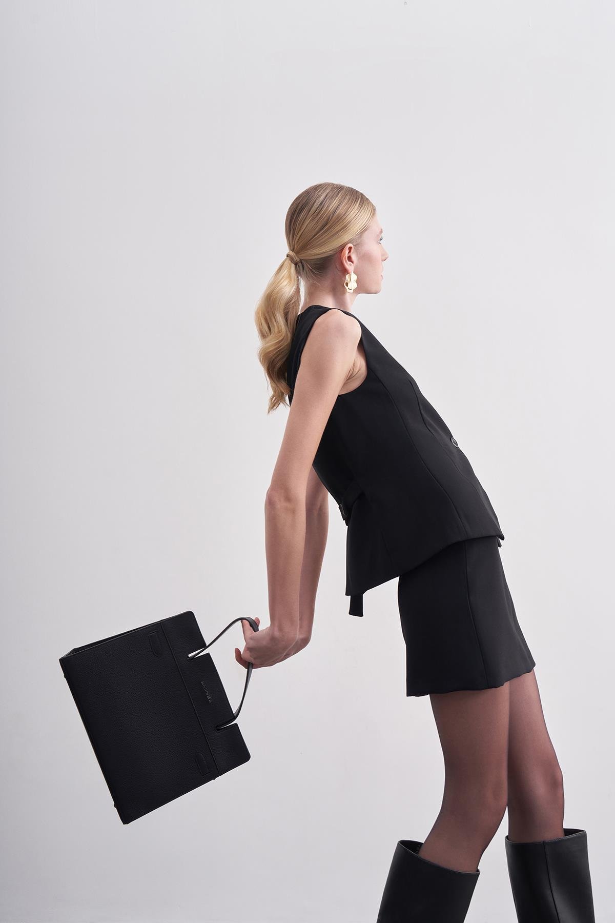 Siyah Hakiki Deri Kadın Çanta