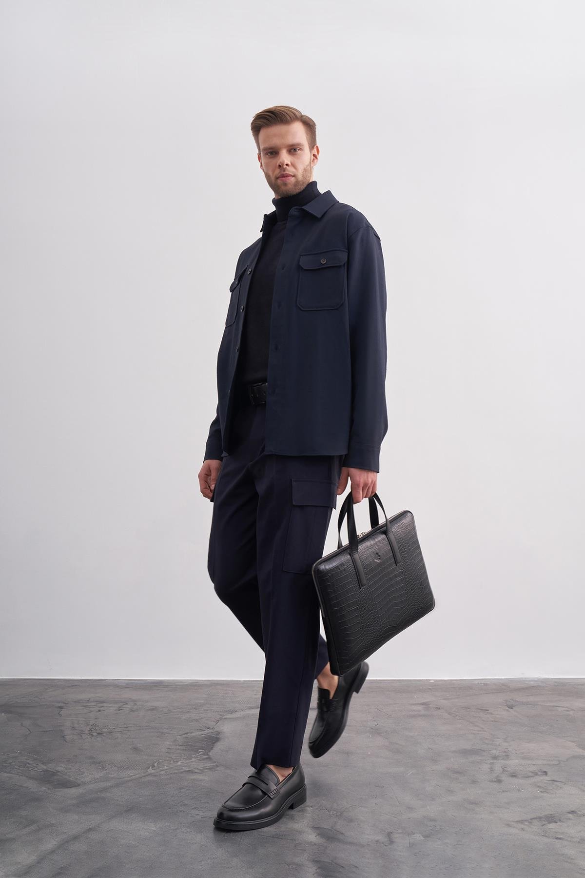 Siyah Kroko Deri Evrak Çantası