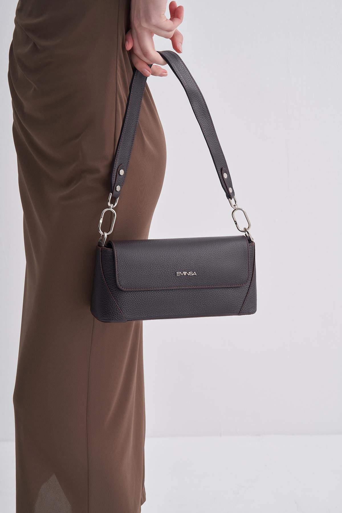 Kahverengi Hakiki Deri Kadın Baget Çanta