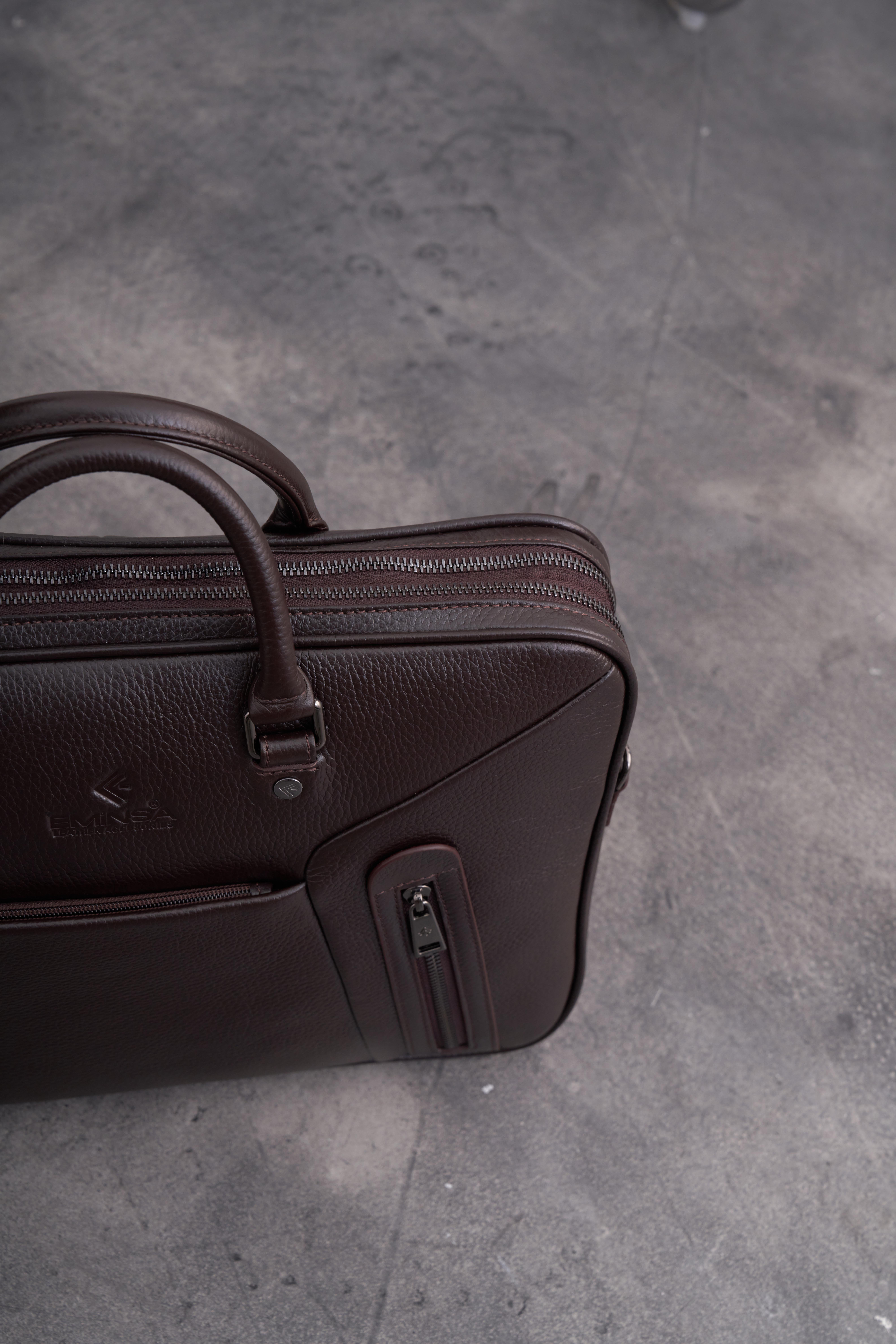 Kahverengi Deri Fermuar Detaylı Evrak Çantası