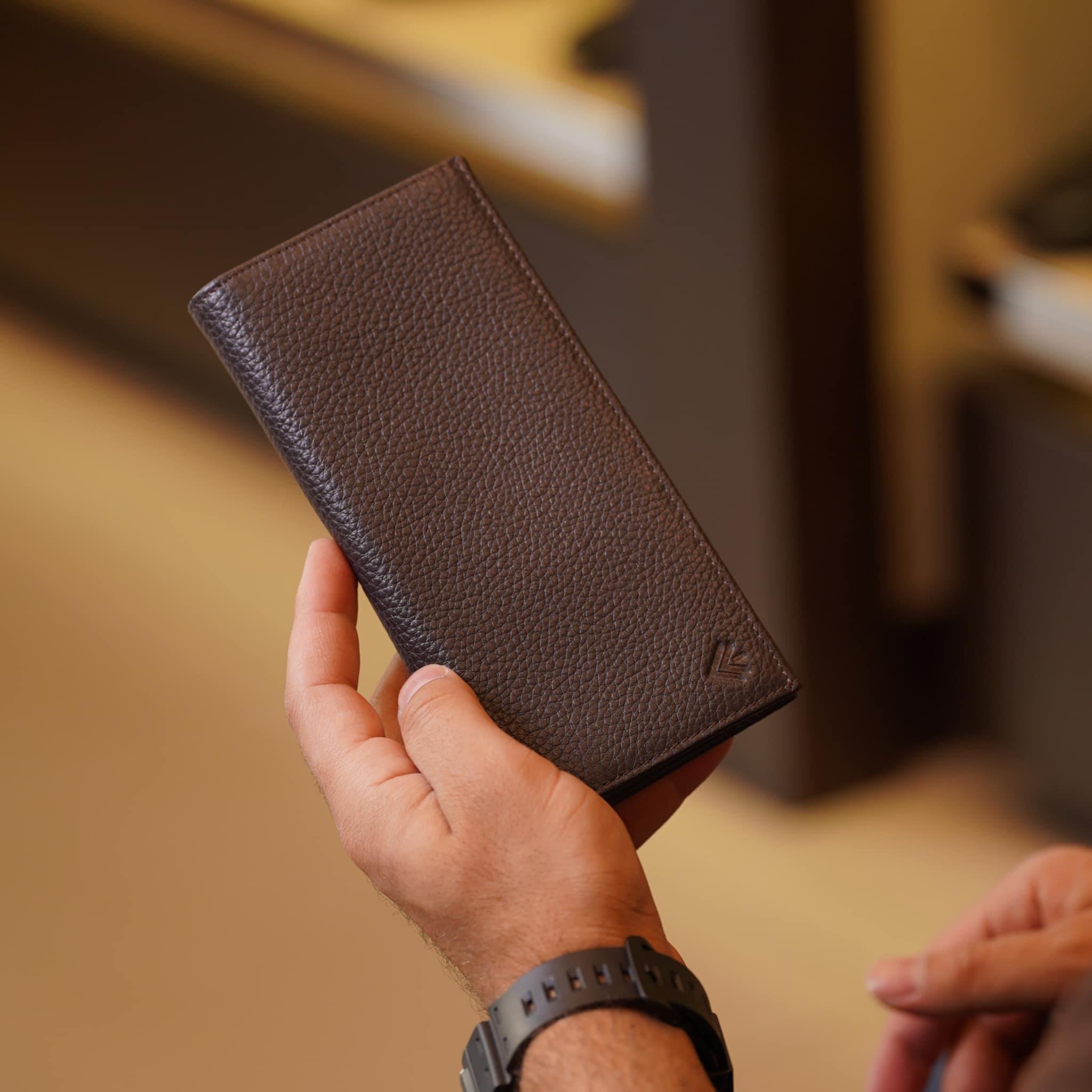 Dikey Kahverengi Deri Cüzdan