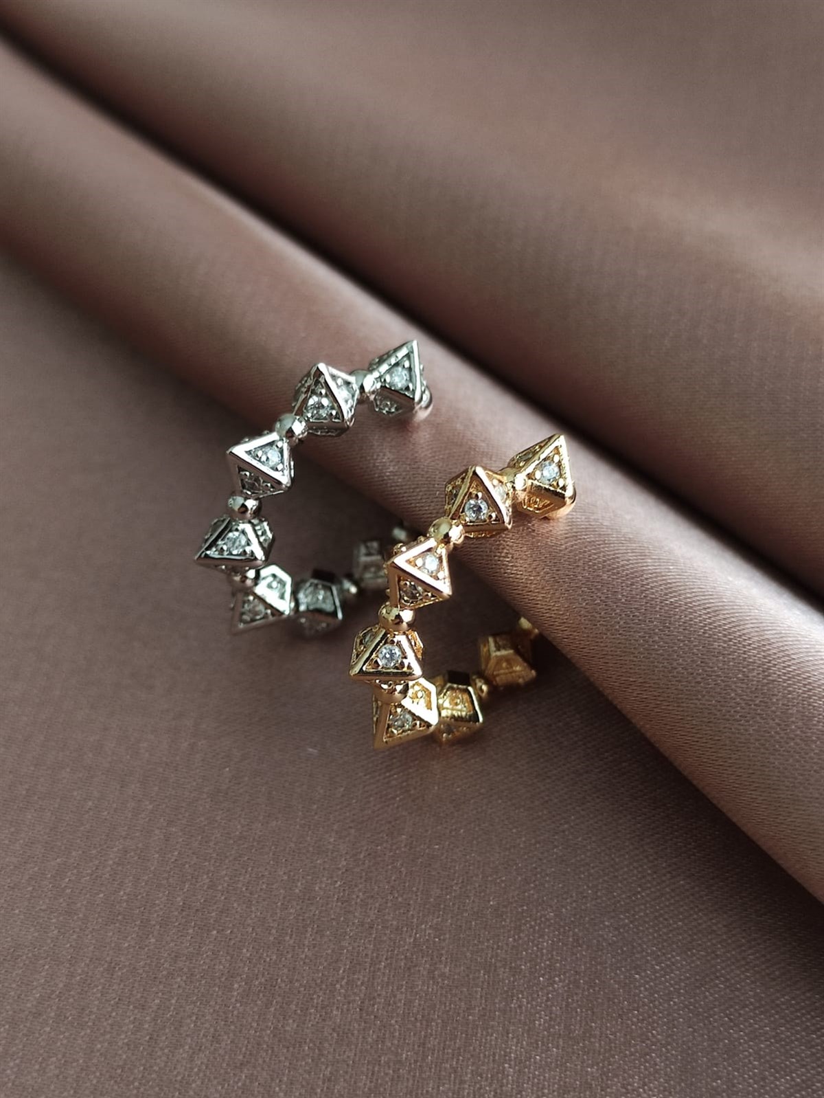 Çivi Model Earcuff