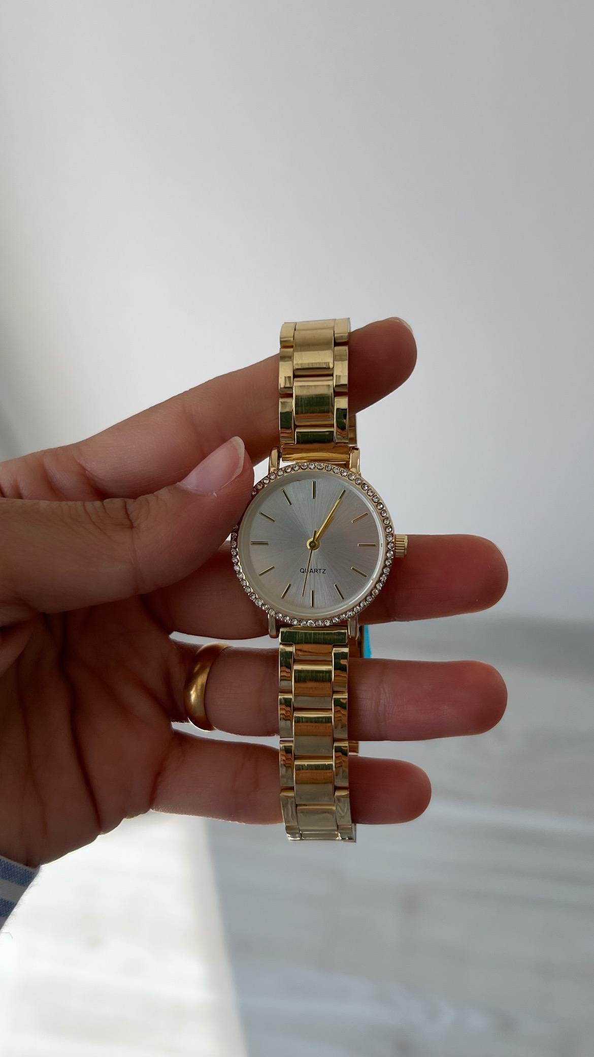 Elegant Saat