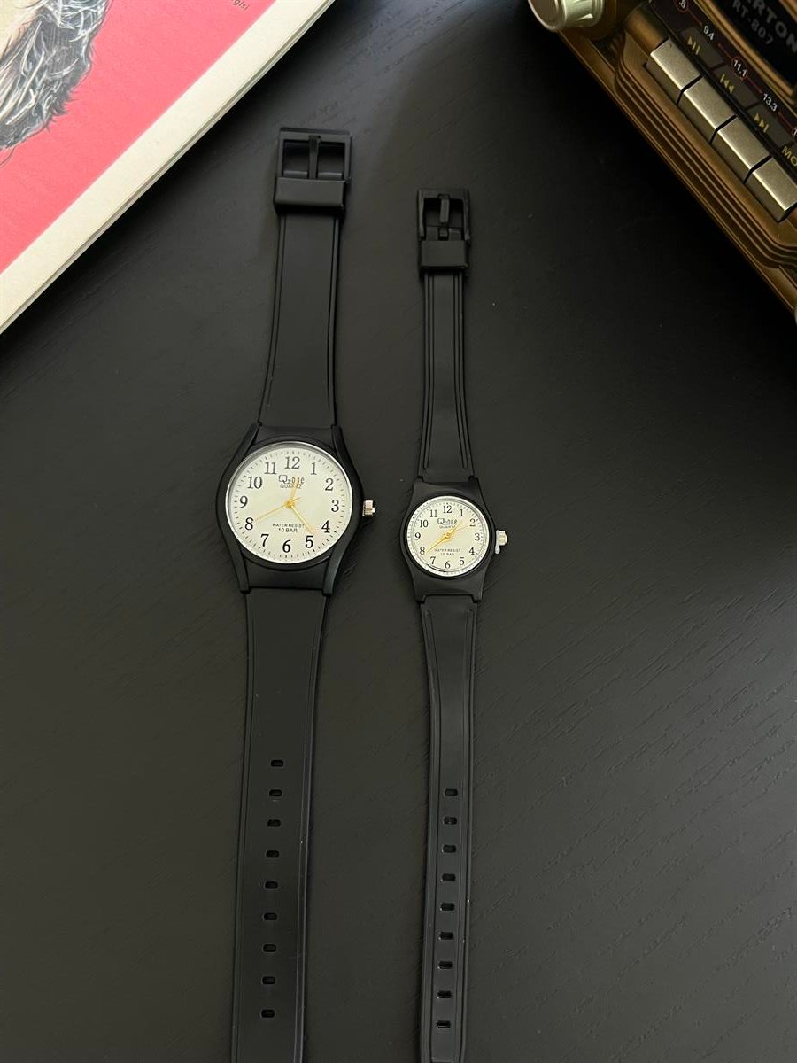 Silikon Kordon Beyaz Kasa Vintage Saat