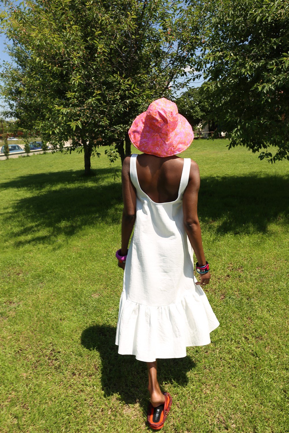 Ruffle white