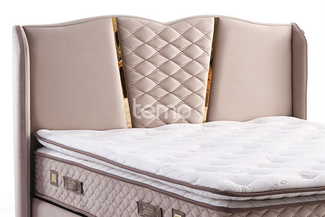 Bambi Luxia Başlık