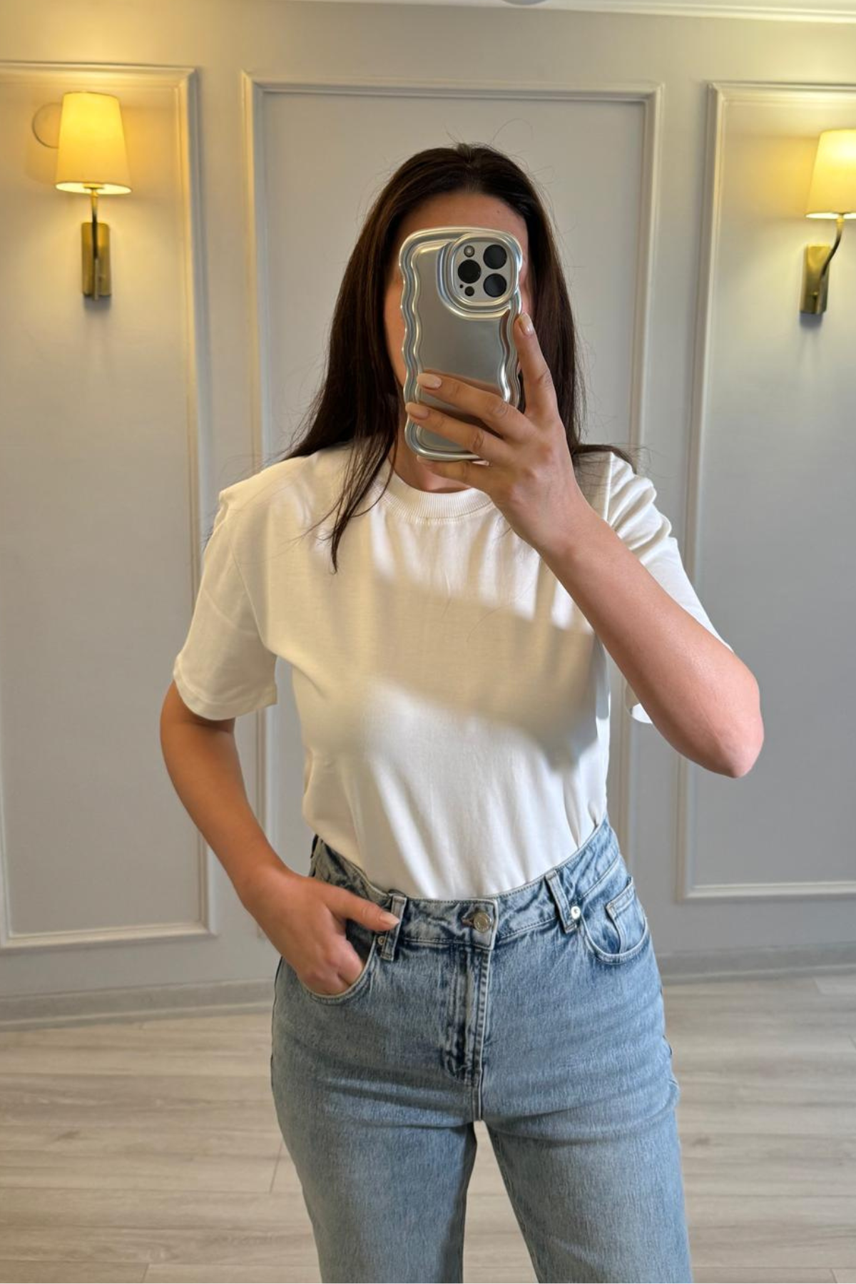 Dilvin Dekoratif Yakalı Basic T-Shirt Beyaz