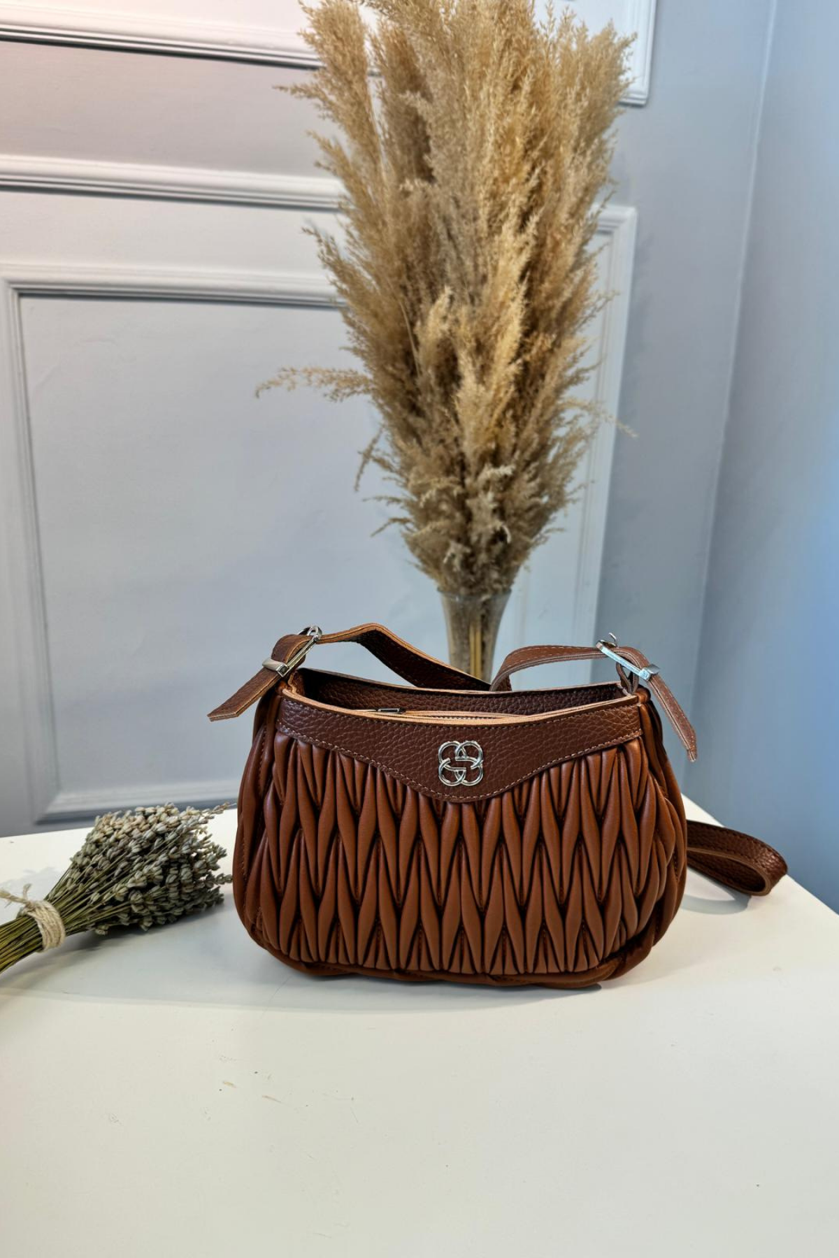 Gerçek Deri Tasarım Marka Model Baget Çanta Kahve