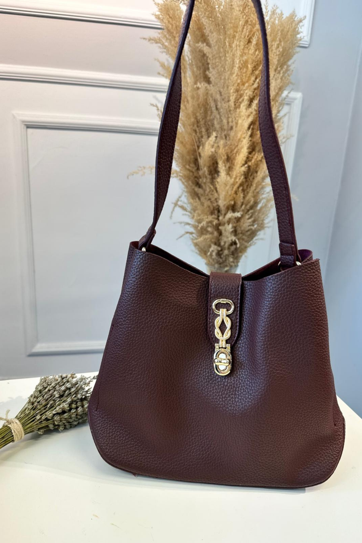 Gerçek Deri Yavru Çantalı Kilit Detaylı Çanta Bordo