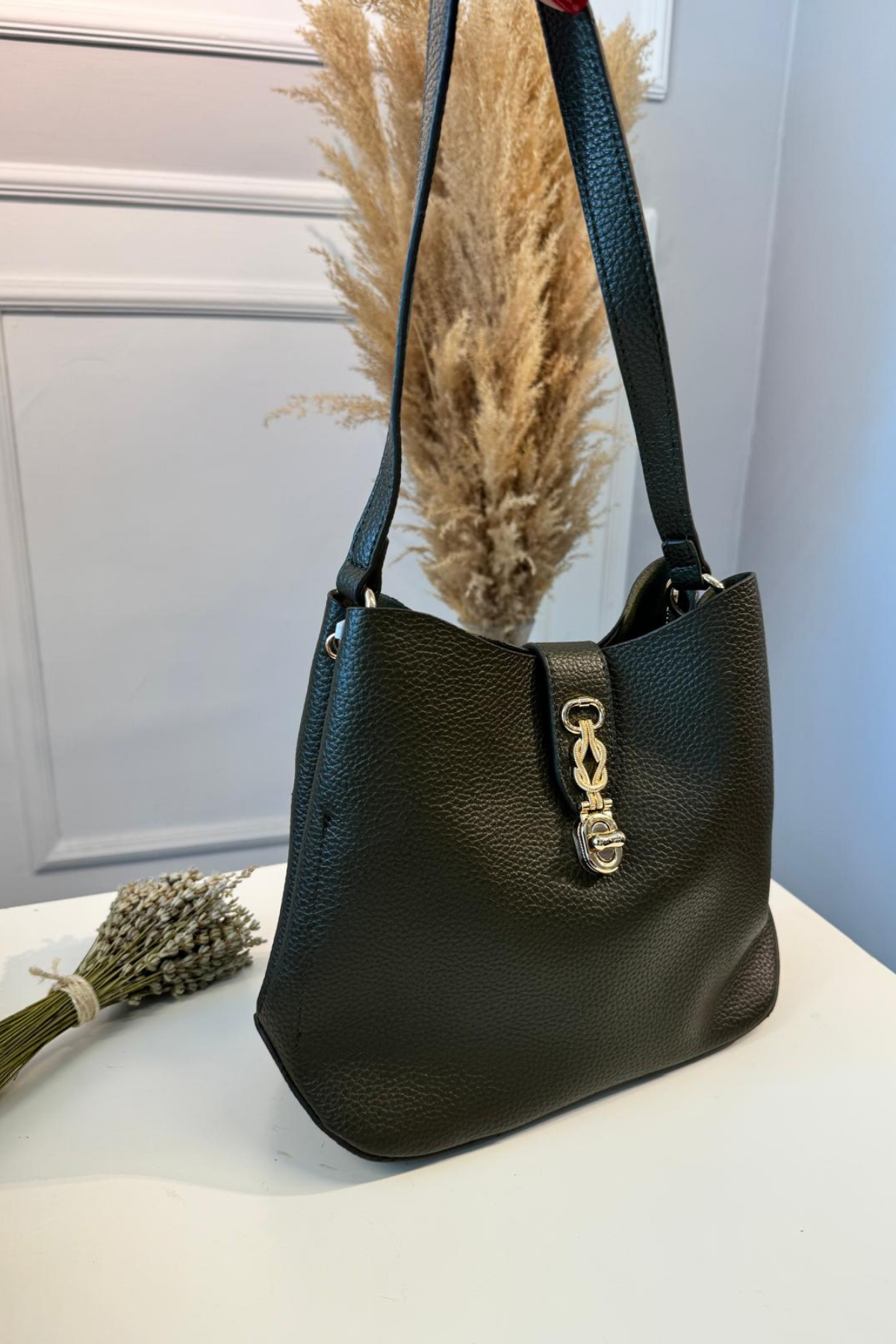 Gerçek Deri Yavru Çantalı Kilit Detaylı Çanta Haki Yeşil