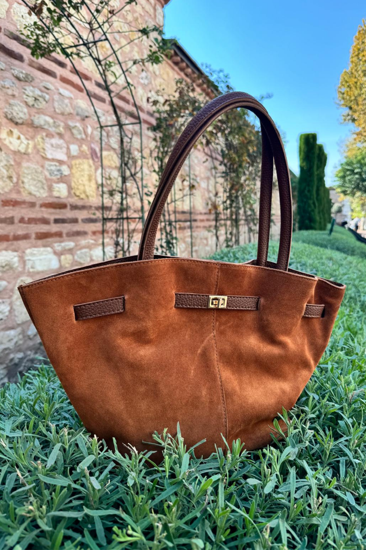 Gerçek Süet Deri Toka Detaylı Maxi Çanta Taba