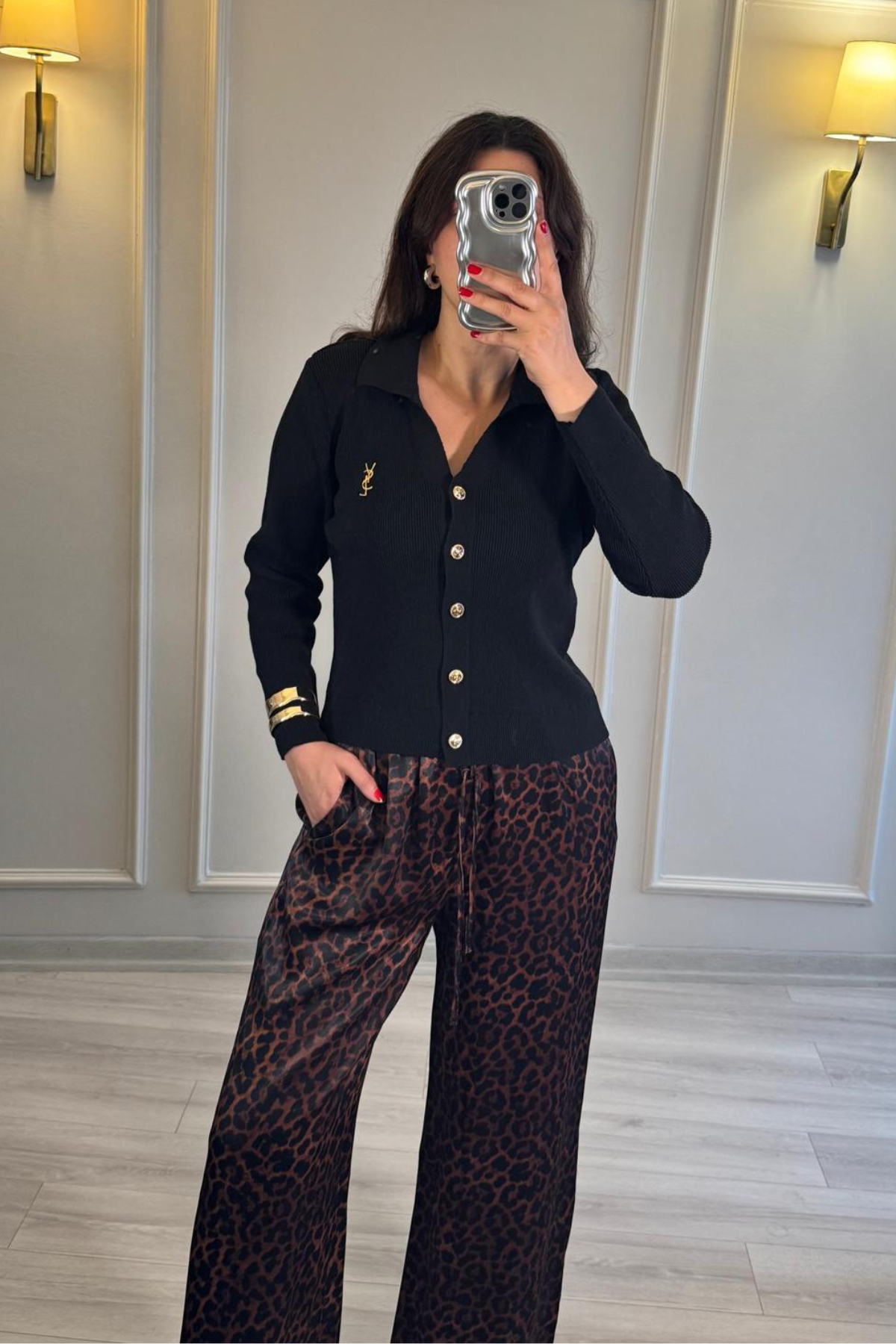 Marka Model Hırka Siyah