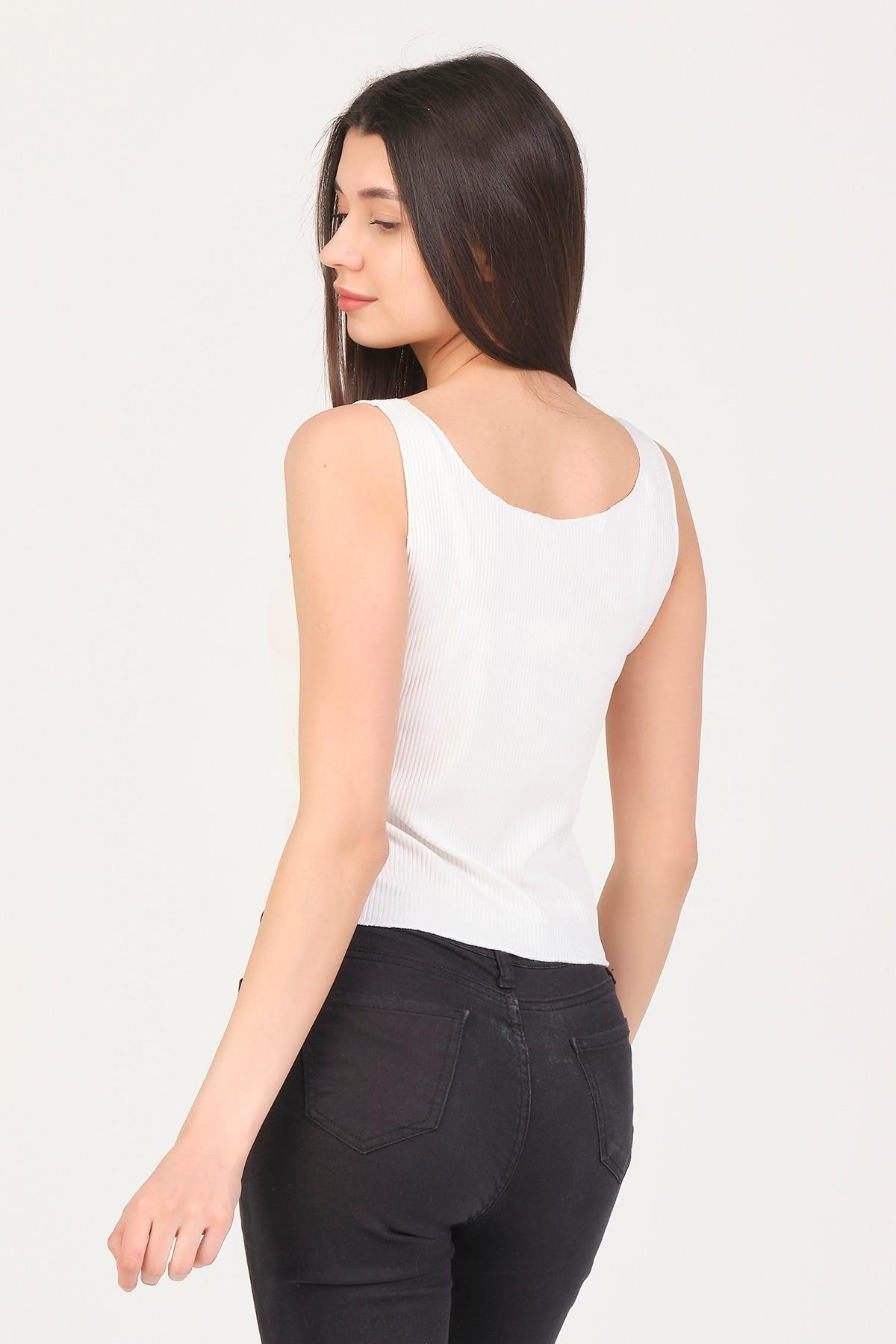 As Collection Beyaz Düğmeli Kolsuz Kadın T-Shirt