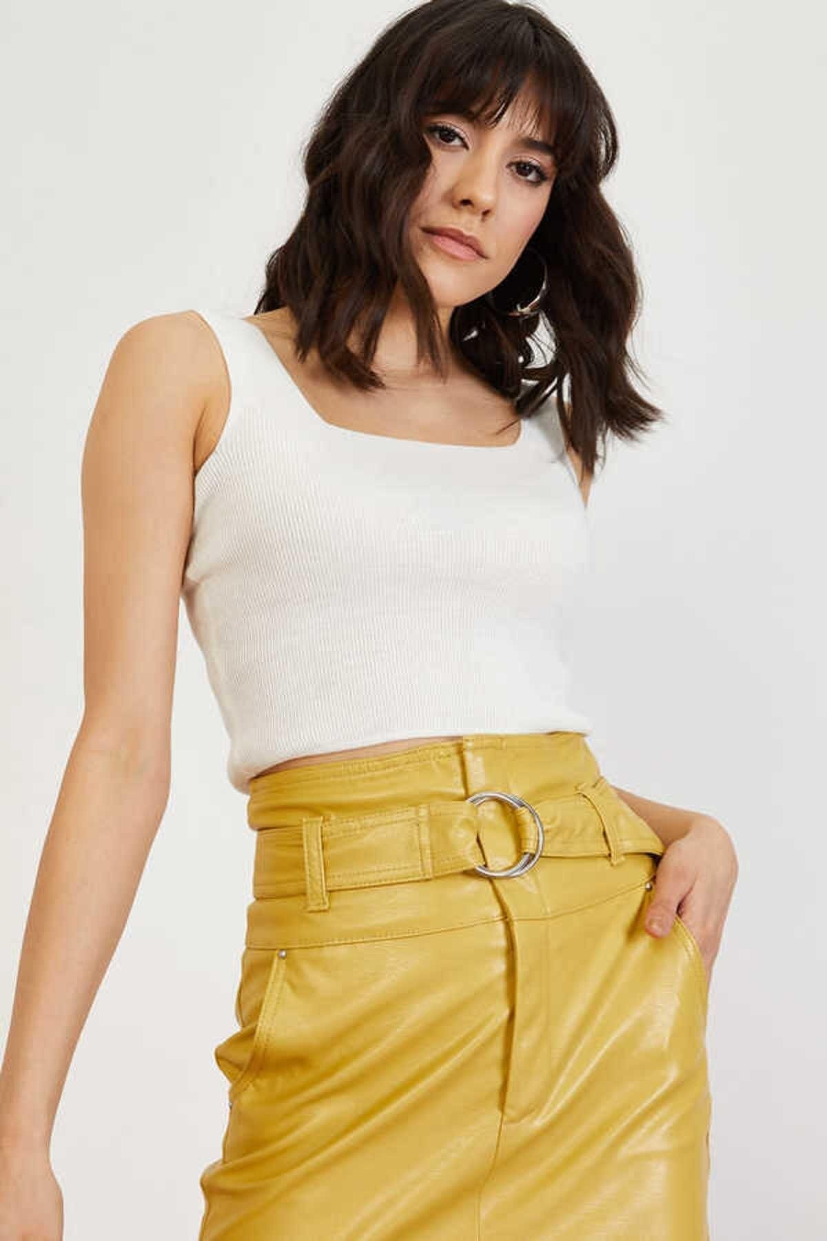 As Collection Beyaz Kare Yaka Likralı Fit Triko Kadın Crop Bluz