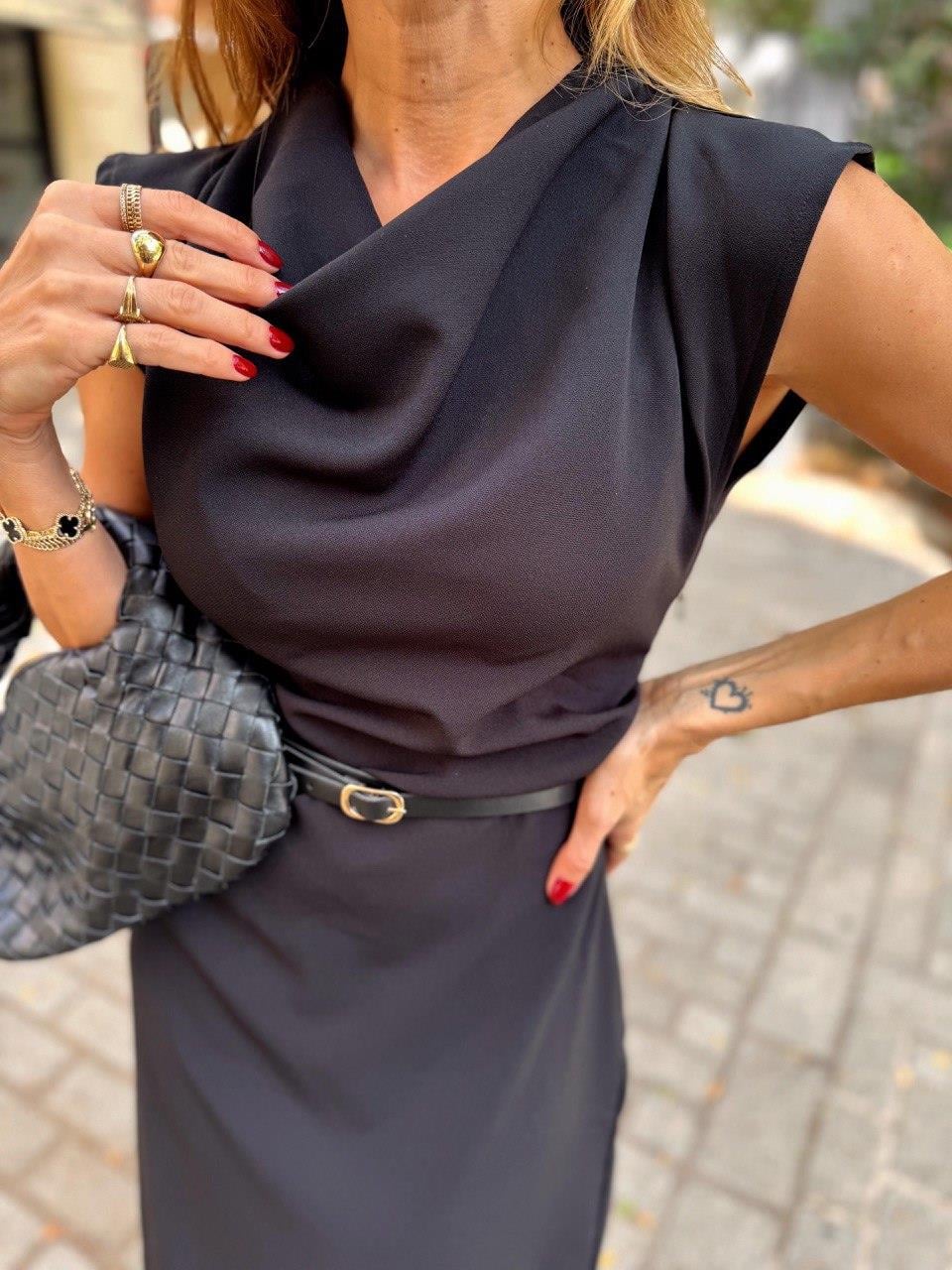 Kadın Drape Yaka Kemerli Siyah Uzun Elbise