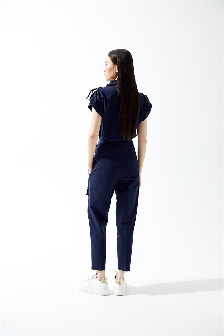 Karen Lacivert Takım