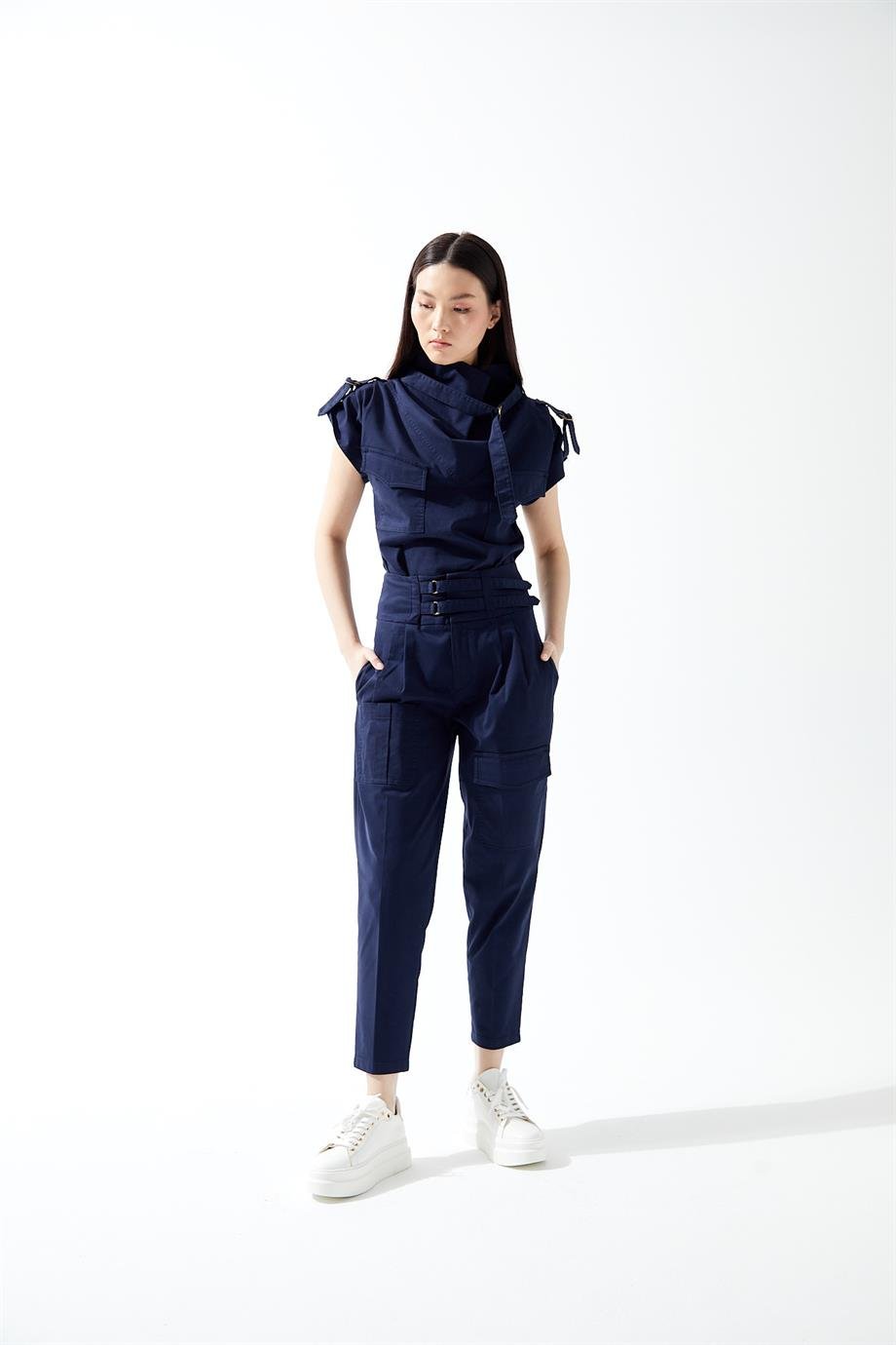 Karen Lacivert Takım