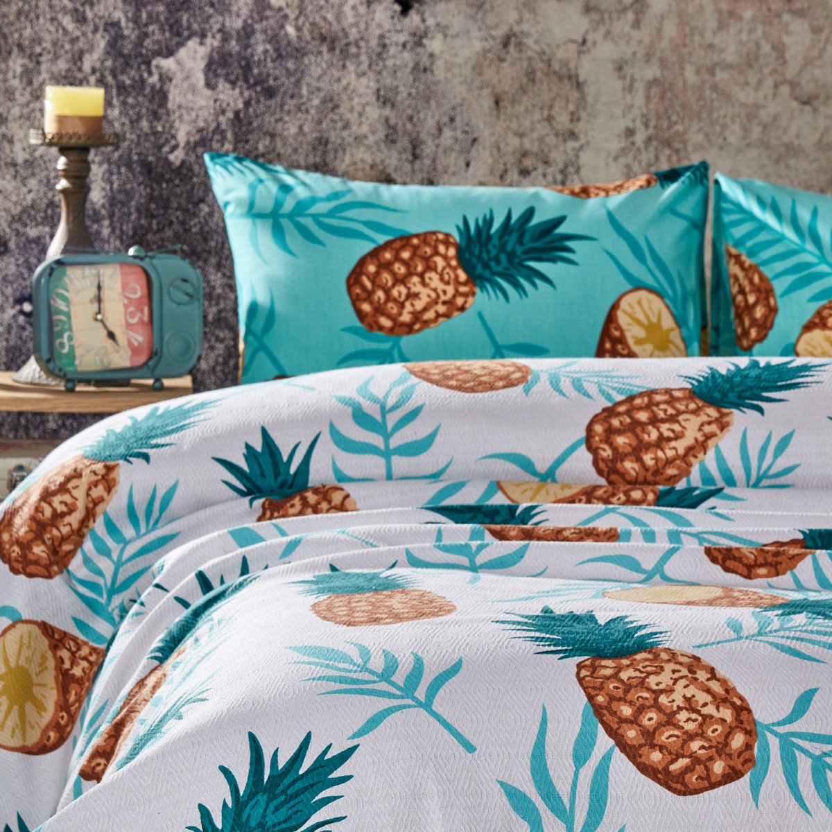 Ananas Desenli Çift Kişilik Pike Takımı Beyaz