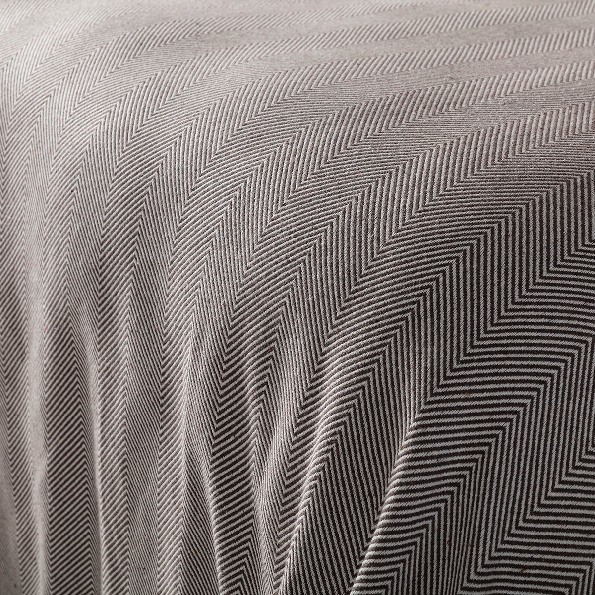 Balık Sırtı Desenli Çift Kişilik Yatak Örtüsü 200x230 Cm Kahve