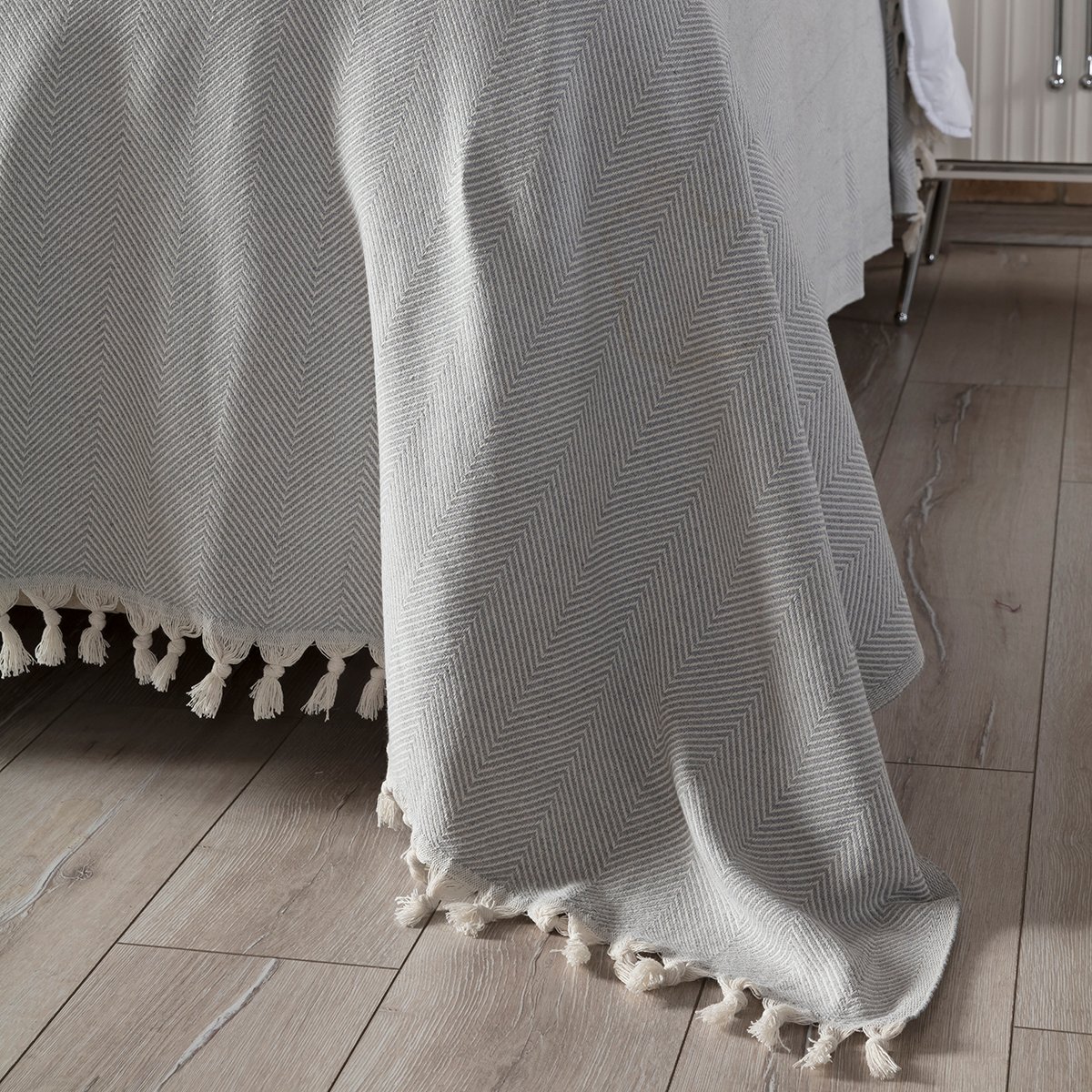 Balık Sırtı Desenli Çift Kişilik Yatak Örtüsü 200x230 Cm Gri