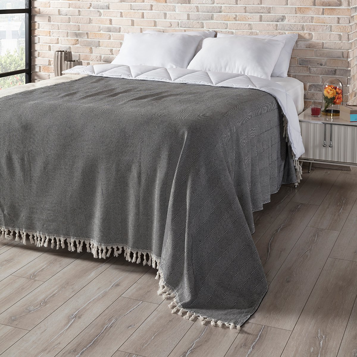 Balık Sırtı Desenli Çift Kişilik Yatak Örtüsü 200x230 Cm Siyah