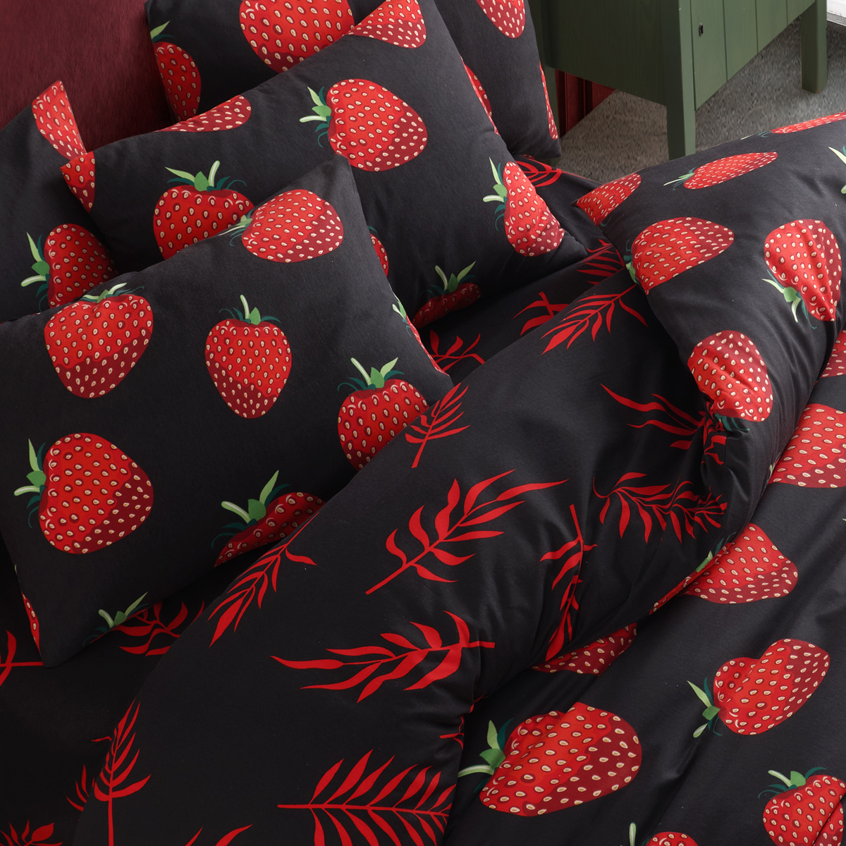 Çilek Desenli Tek Kişilik Nevresim Takımı