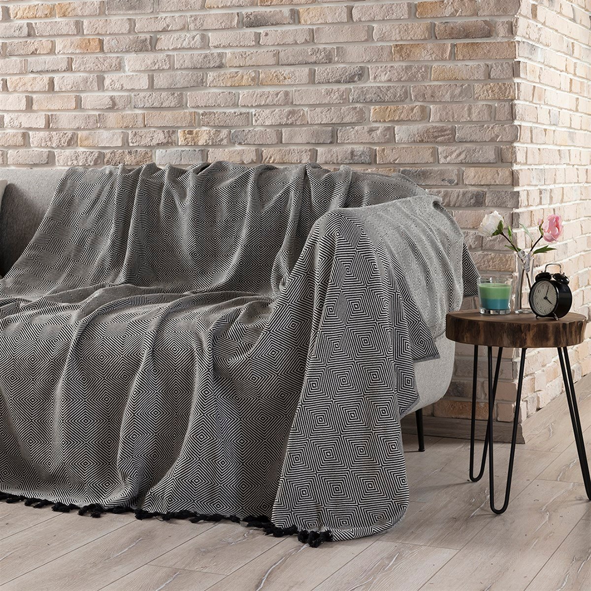 Çok Amaçlı Sık Dokuma Siyah Koltuk Örtüsü 180x230 cm