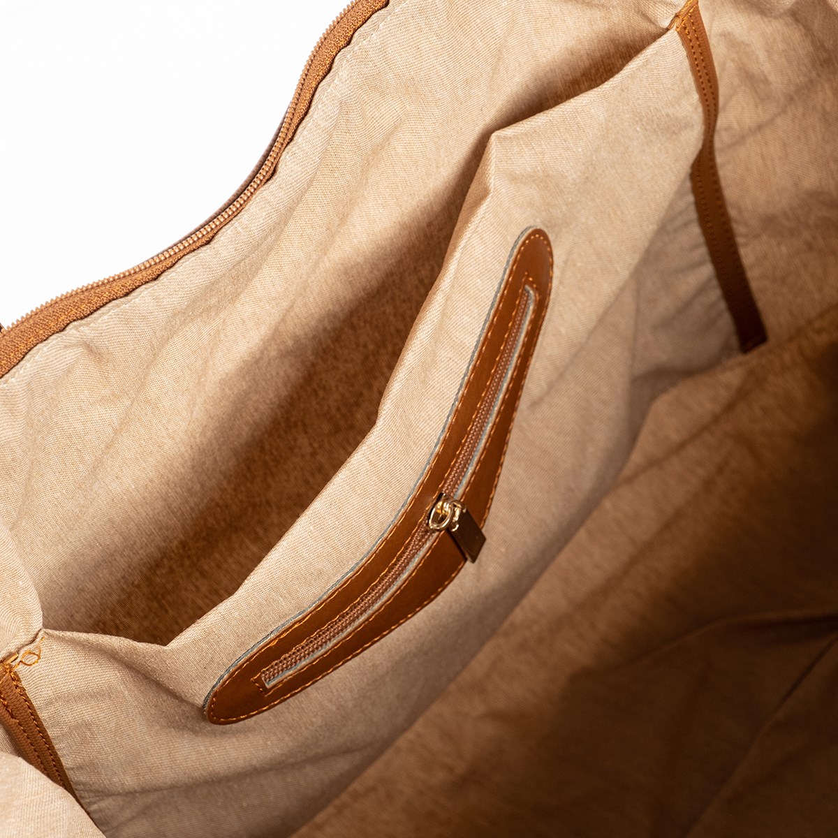 Cordura Su Geçirmez Kumaş Kapitoneli Omuz Askılı Kadın Spor Çanta Krem