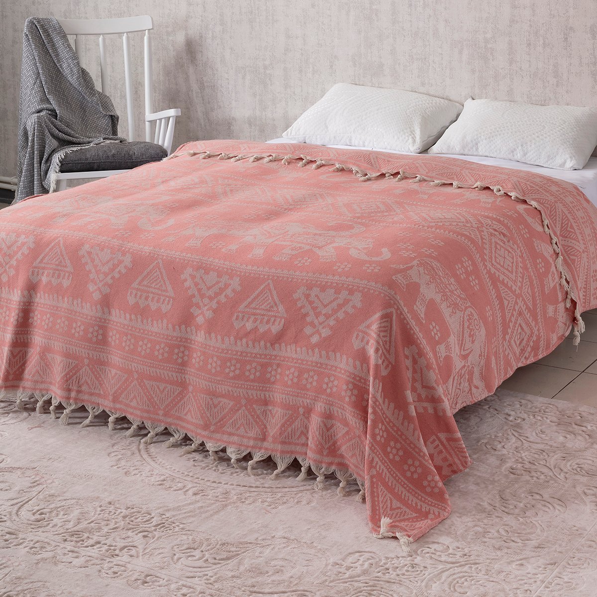 Fil Desenli Çift Kişilik Yatak Örtüsü Jakarlı 200x230 Cm Pembe