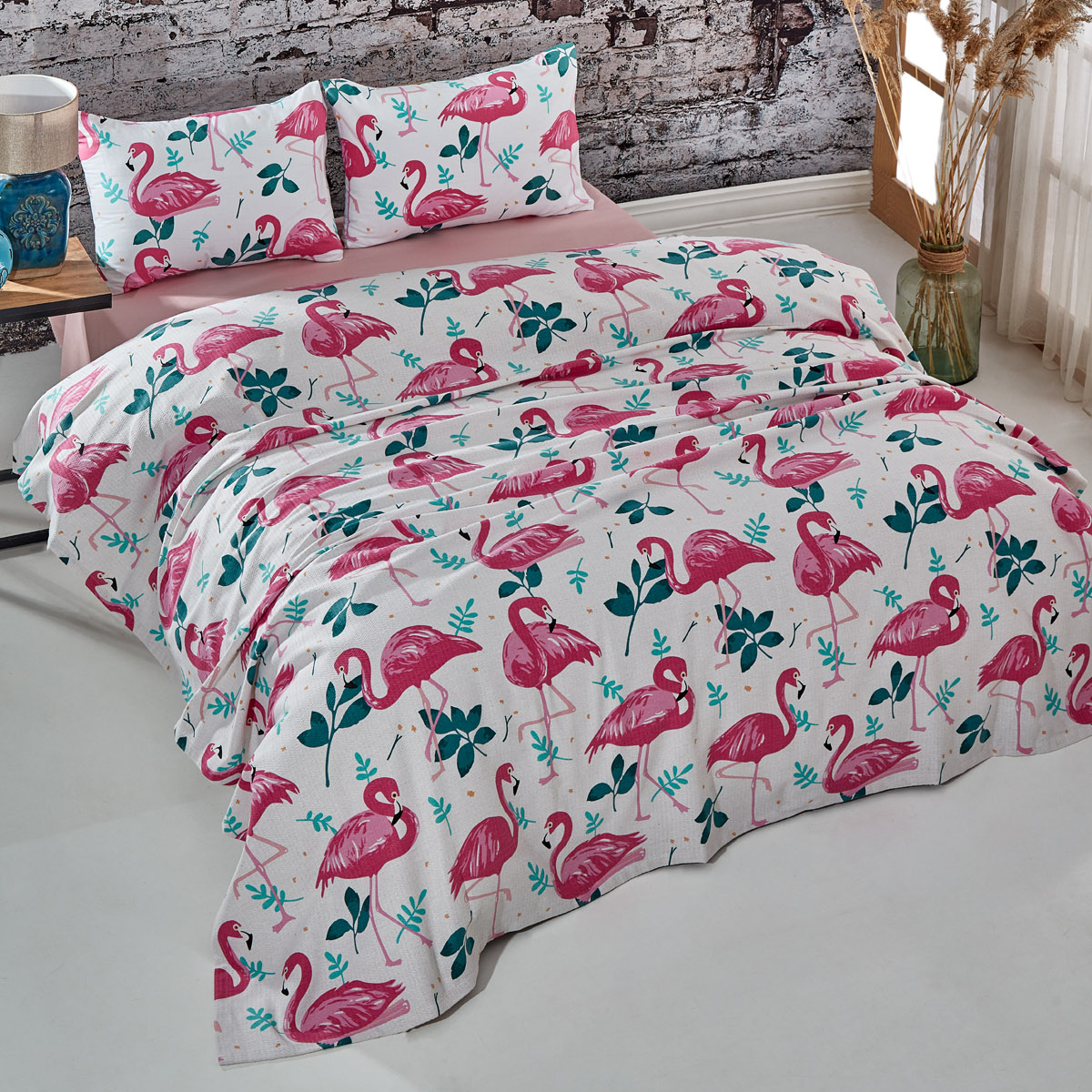 Flamingo Desenli Çift Kişilik Pike Takımı Beyaz