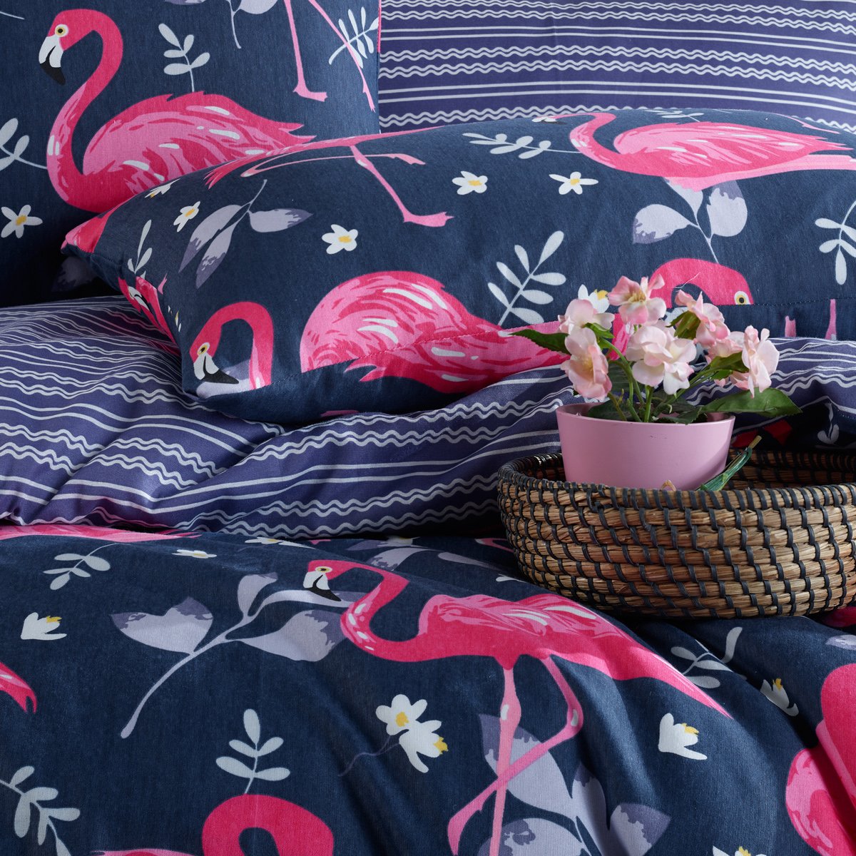 Flamingo Desenli Lacivert Çift Kişilik Nevresim Takımı