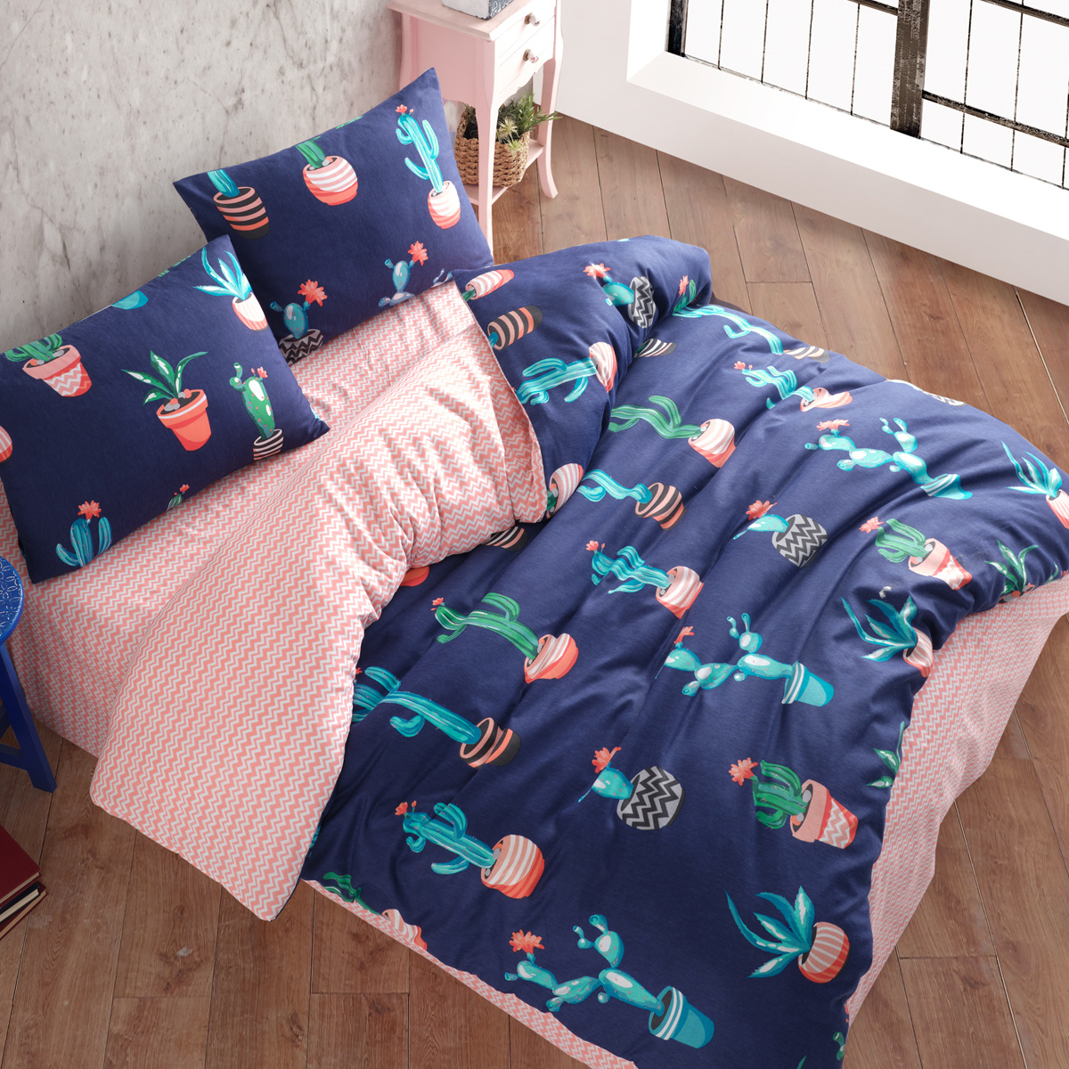 Kaktüs Desenli Lacivert Çift Kişilik Nevresim Takımı
