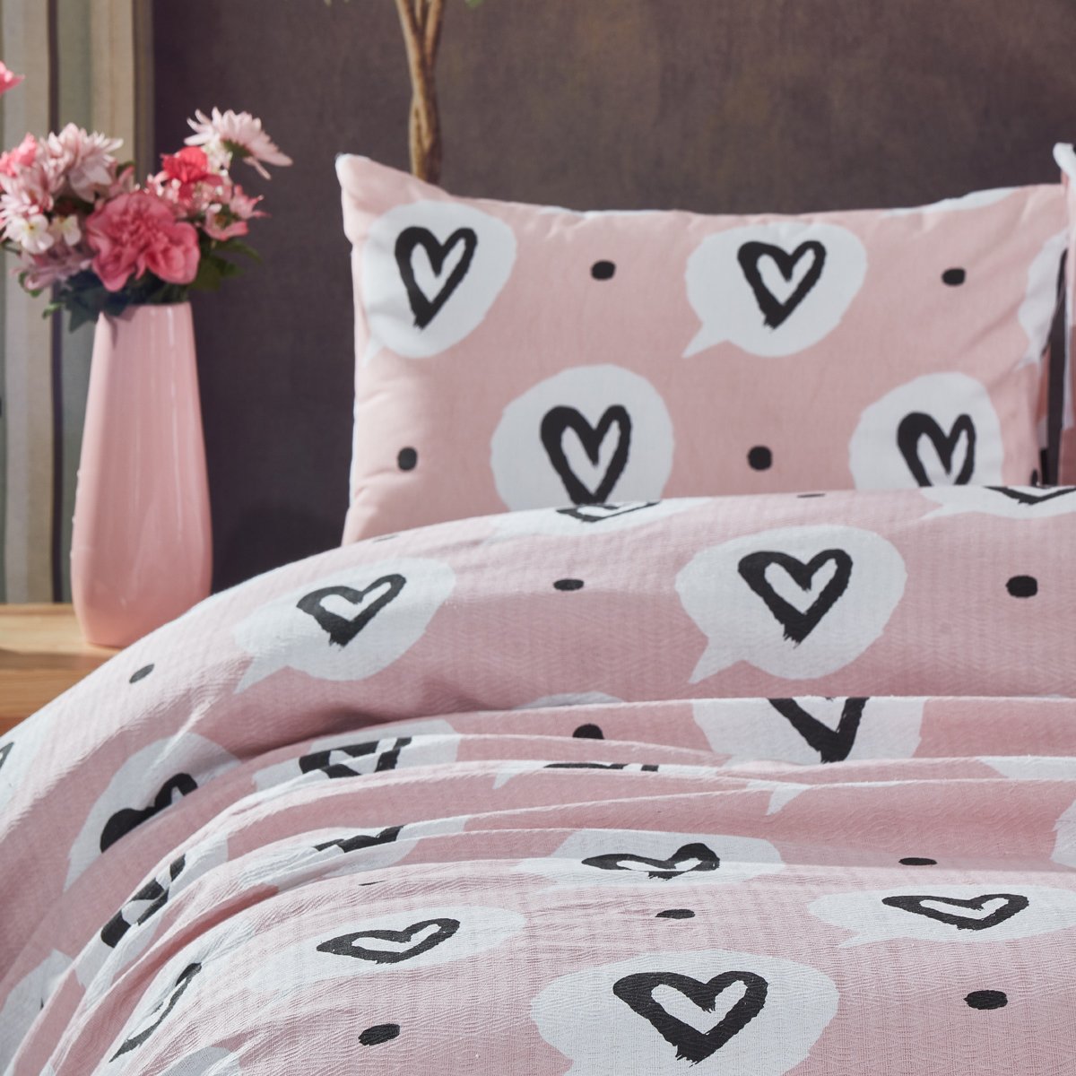 Kalp Desenli Çift Kişilik Pike Takımı Pembe