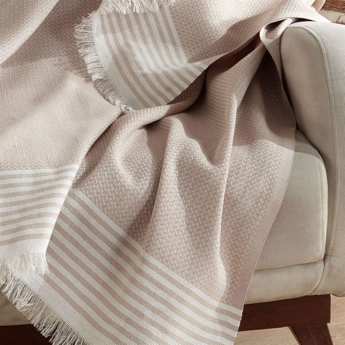 Vagonik Royal Sık Dokuma 170x210 Koltuk Örtüsü- Bej