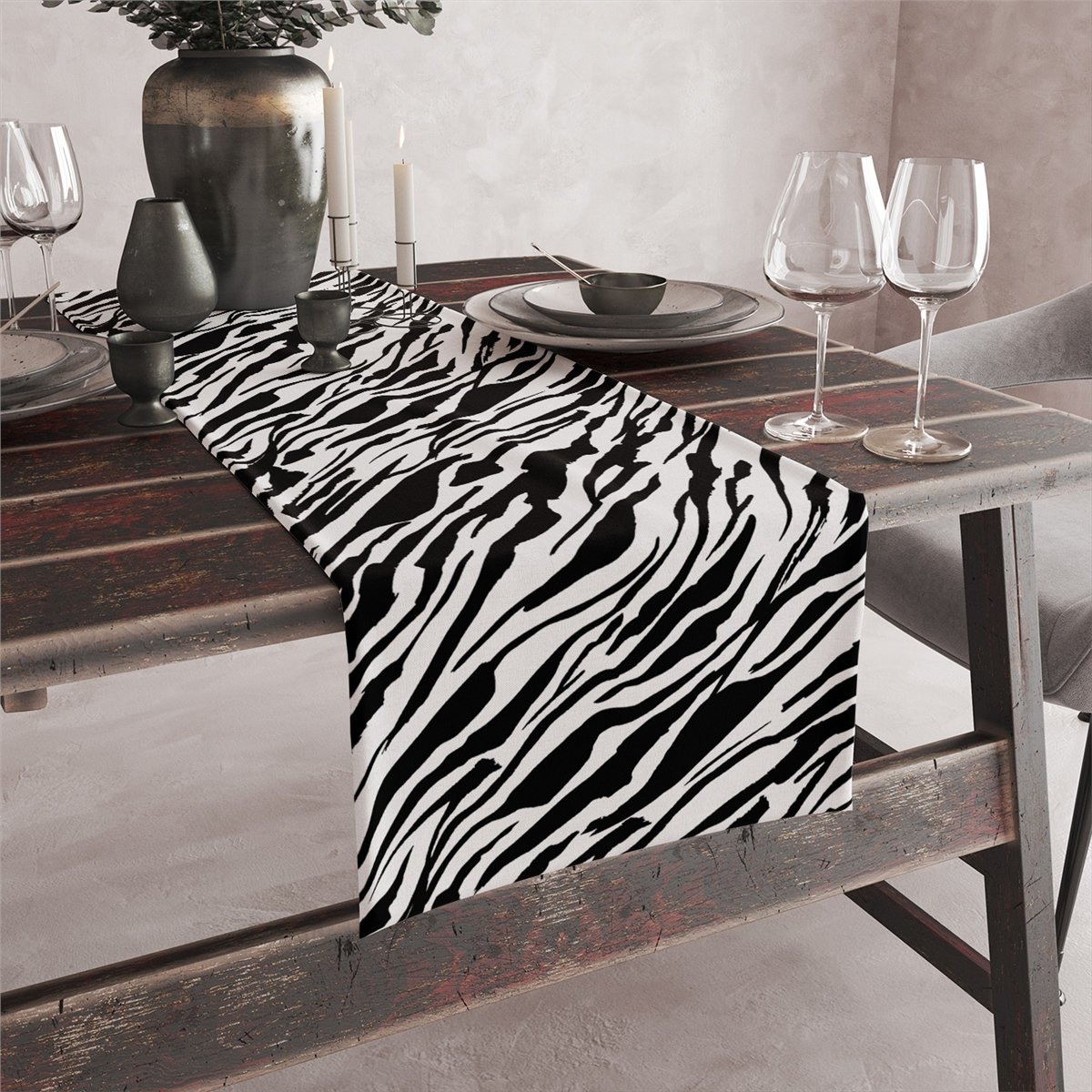 Vagonik Siyah Beyaz Zebra Desenli Dijital Baskılı Runner 140x40 cm