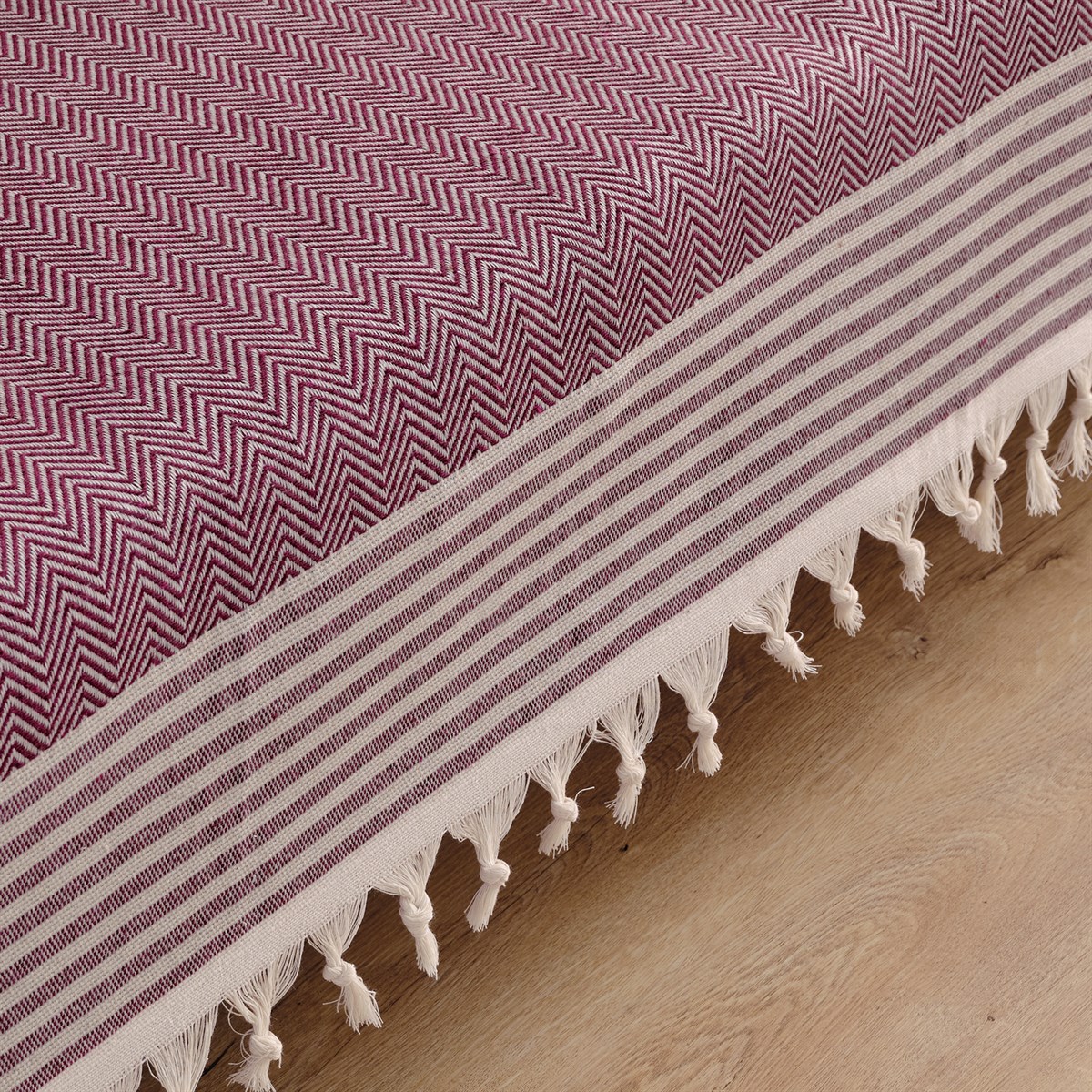 Vagonik Sofia Koltuk Örtüsü 115x200 cm Mürdüm